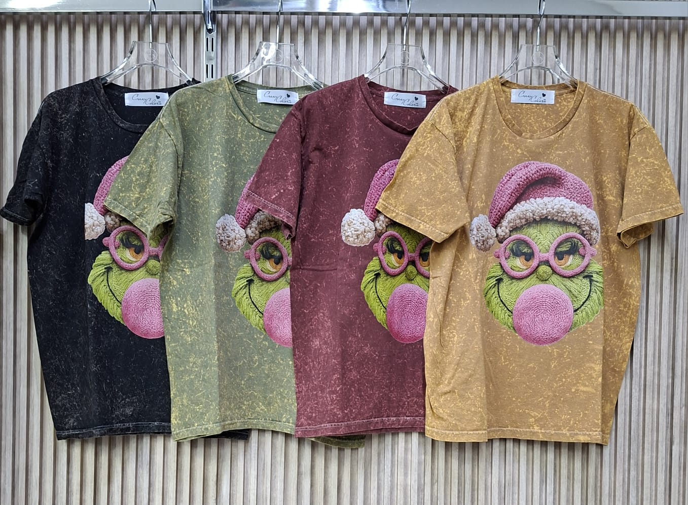 Blusa Bomba Sonrrisa Verde. Casual, De Tela Suave, Combinable, Femenino, Chic Con Aires Navideños.