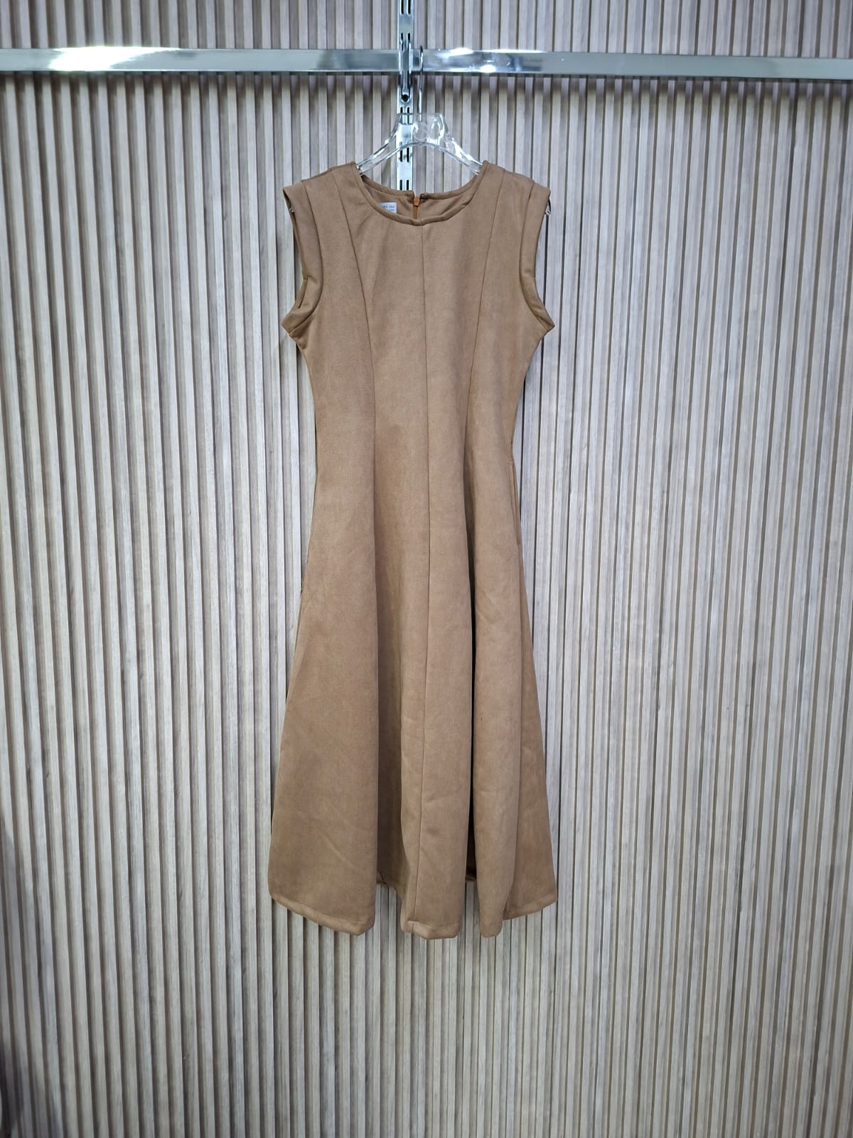 Vestido Senit Gamuza Talla Compartida S/M y M/G Ideal Para El Otoño Sin Mangas Largo Corte A Con Cierre Invisible Para Petit Curvy Moda Tendencia Femenina Viral Con Bolsas Funcionales