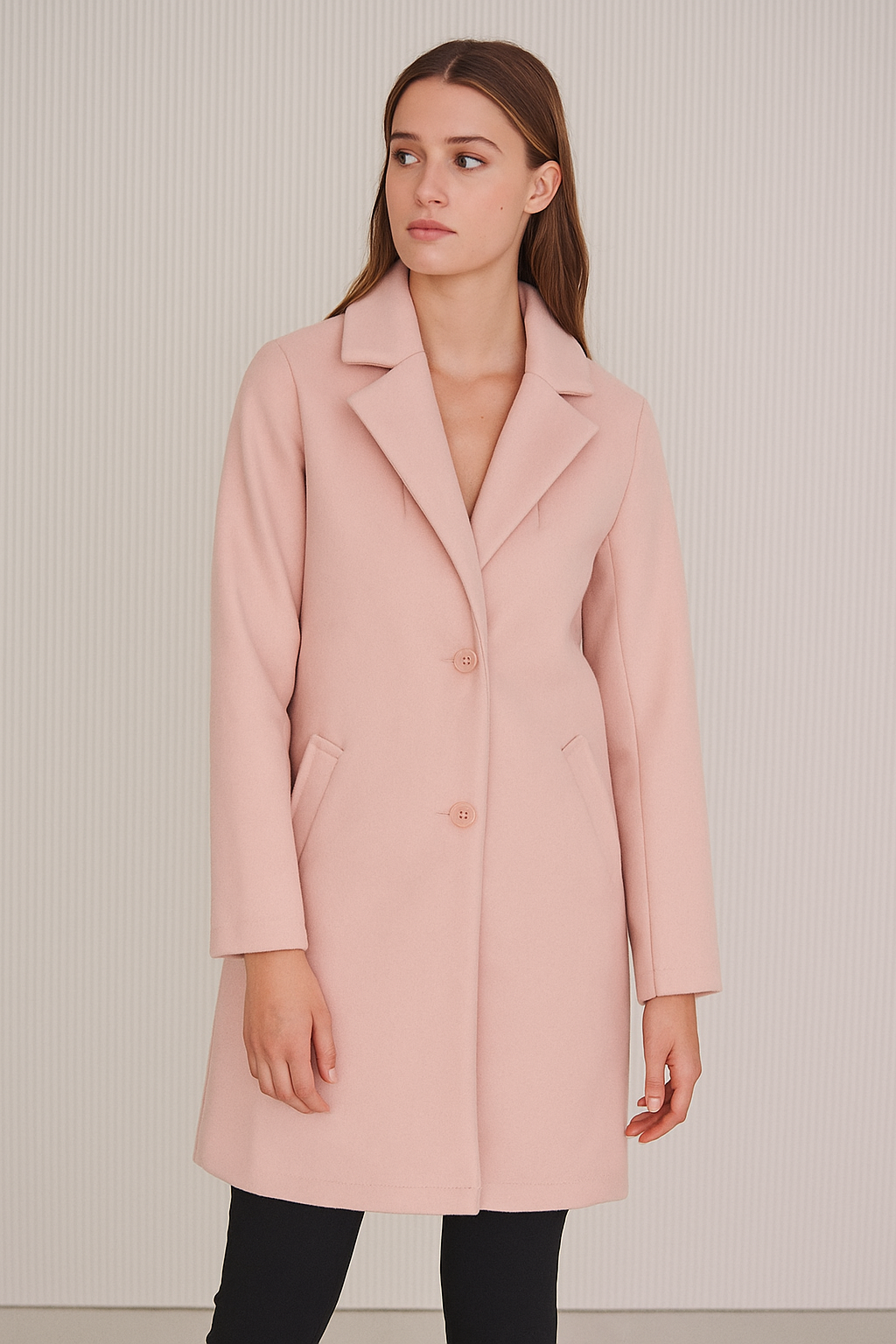 Abrigo Mildred Paño Con Botones Sin Gorro Con Cuello Bolsas A Los Costados Funcionales Para Petit y Curvy Moda Mexicana Femenina Tendencia Viral Ideal Para Temporada De Frio y Otoño