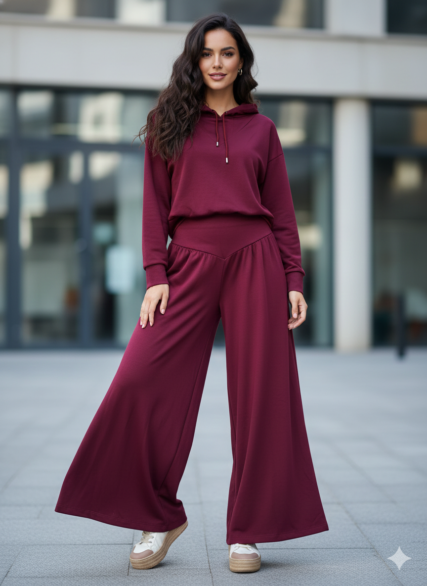 Set De Pants Eira. Un Modelo Muy Comodo, Fresco Y A La Vez Deportivo, El Cual Te Hace SentirteLibre, Sofisticada Y Relajada, El Pantalon Es De Patas Anchas, Presenta Una Cintura Alta Y Un Diseño Muy Favorecedor Con Un Canesú En Forma De "V"