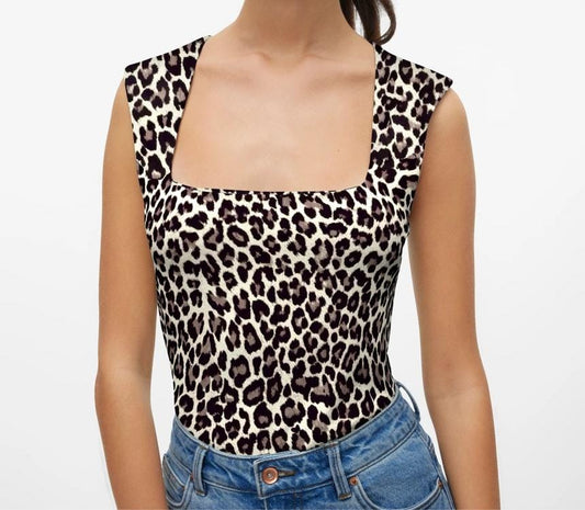 Body Kalania Animal Print Cuello Cuadrado Unitalla Licra Colombiana Adaptable al cuerpo petit y curvy