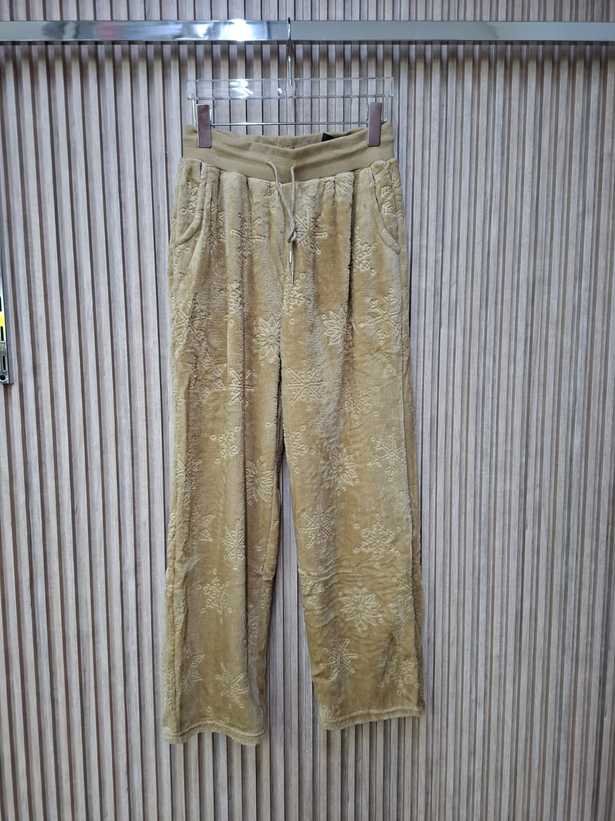 Pantalon Copo P95785 Talla Compartida S/M y G/XL Con jareta Ajustable Diseño De Copo De Nieve Ideal Para El Invierno