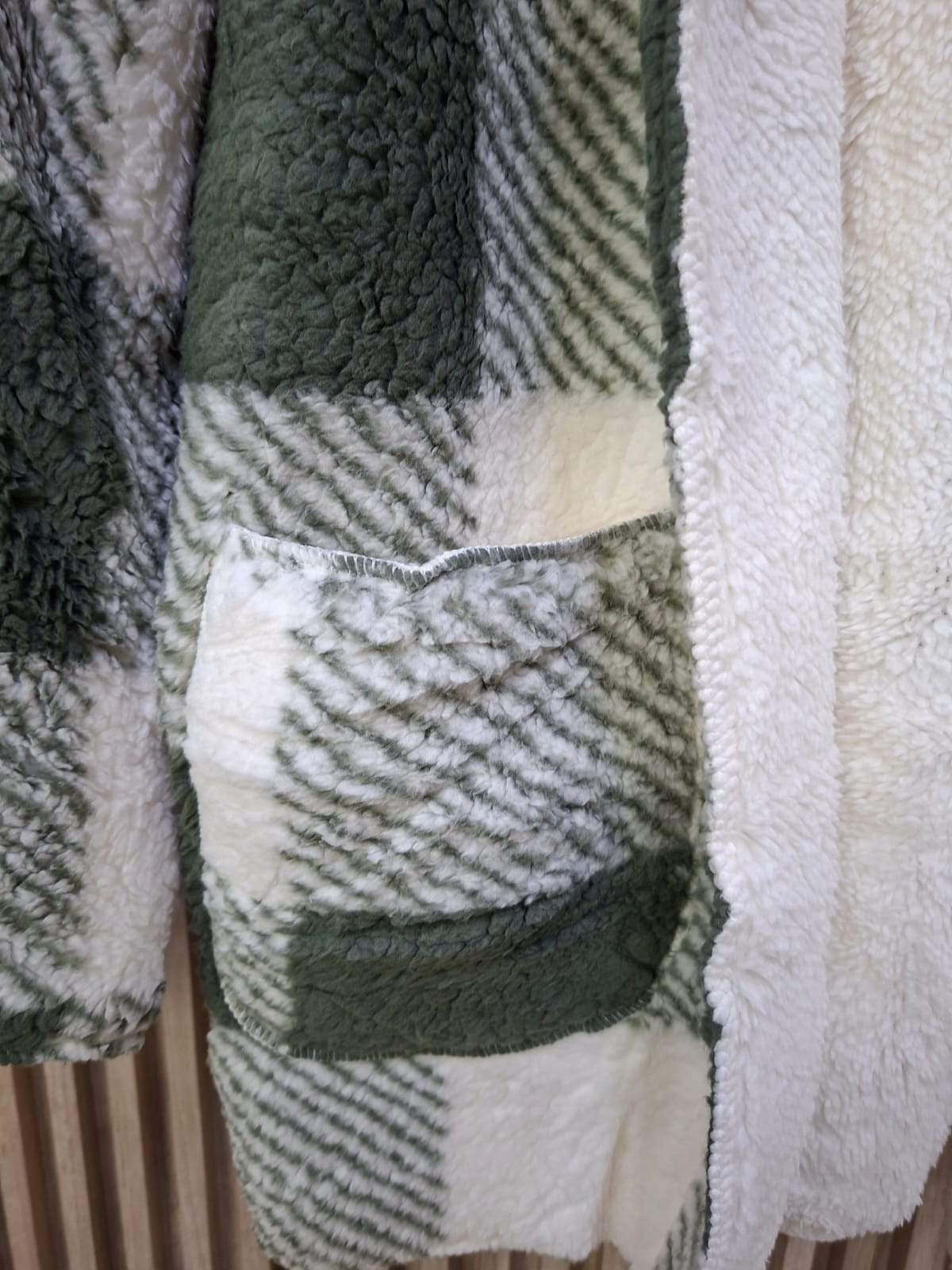 Abrigo Kang JK1071H Talla S M G y XL Para Petit Curvy Ideal Para Invierno Largo  Aborregado Con Bolsas Funcionales Viral Moda Mexicana Tendencia Casual Elegante Para El Dia Dia