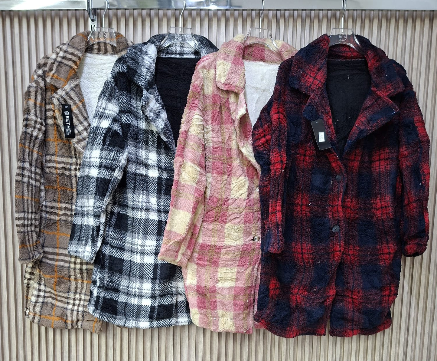 Abrigo Yolanda  JK1077Q Talla S M G y XL Para Petit Curvy Ideal Para Invierno Largo Con Botones Aborregado Con Bolsas Funcionales Viral Moda Mexicana Tendencia Casual Elegante Para El Dia Dia