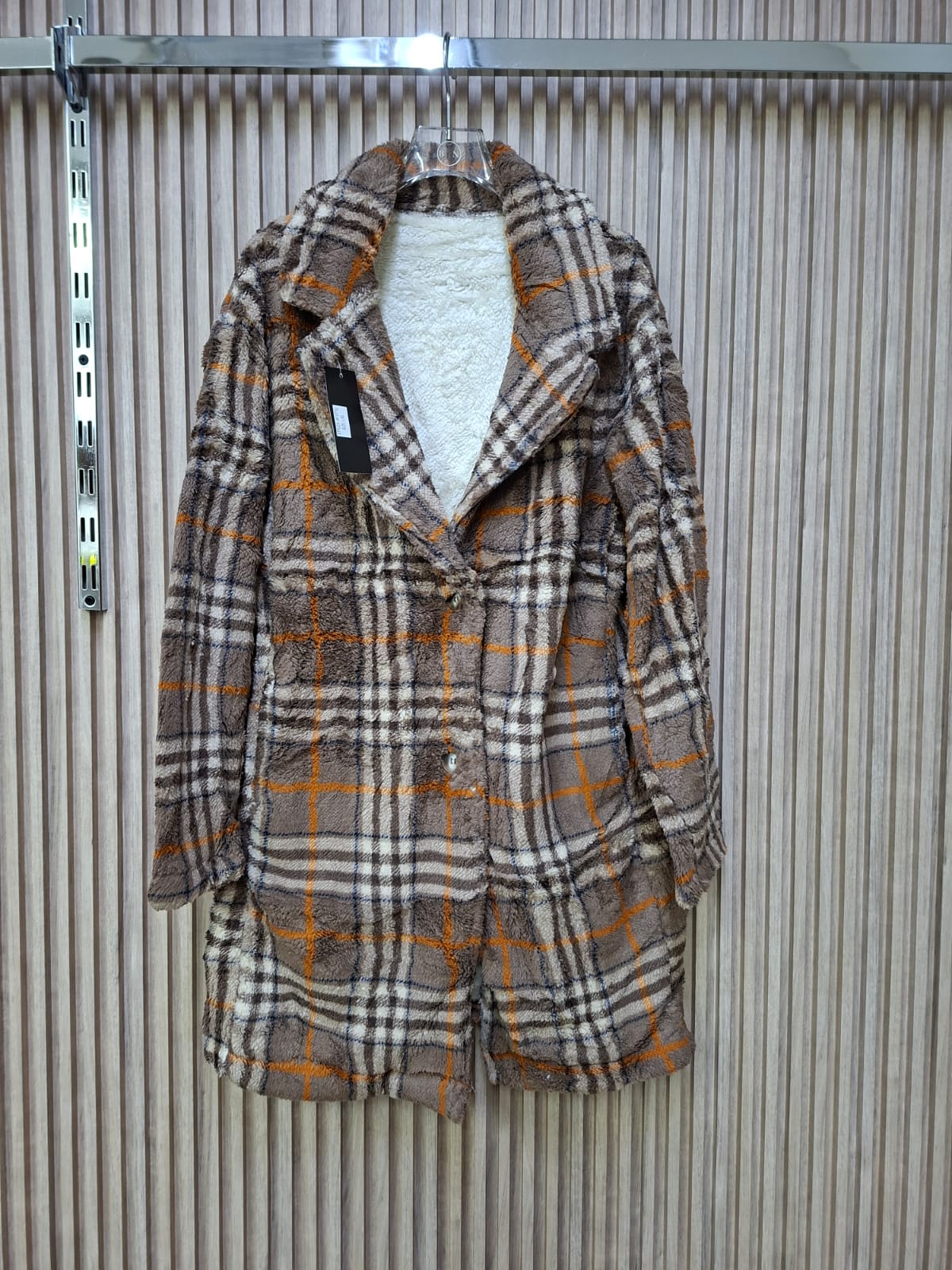 Abrigo Yolanda  JK1077Q Talla S M G y XL Para Petit Curvy Ideal Para Invierno Largo Con Botones Aborregado Con Bolsas Funcionales Viral Moda Mexicana Tendencia Casual Elegante Para El Dia Dia