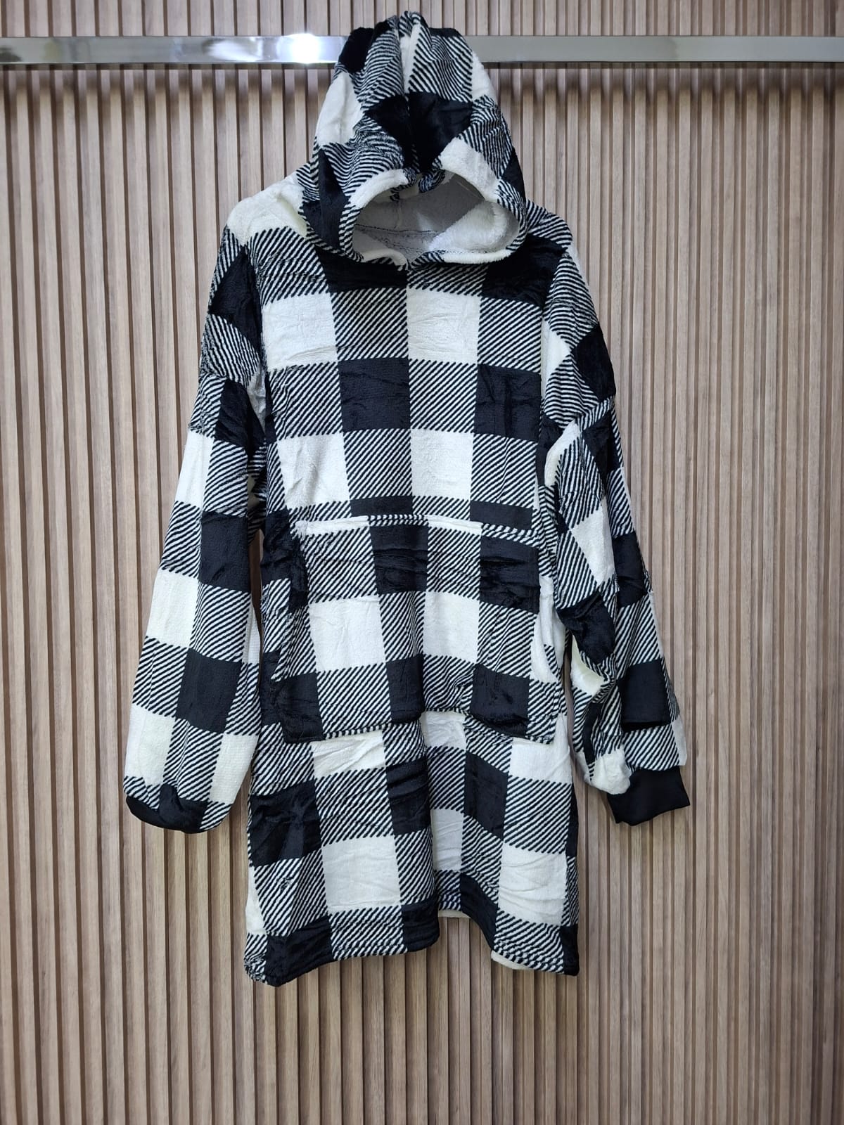 Sudadera Cory JK1055Q Cobija Manga Larga Con Bolsa Funcional Aborregado Unitalla Cuadrados Ideal Para El Invierno Para Petit YCurvy Moda Femenina Tendencia Viral