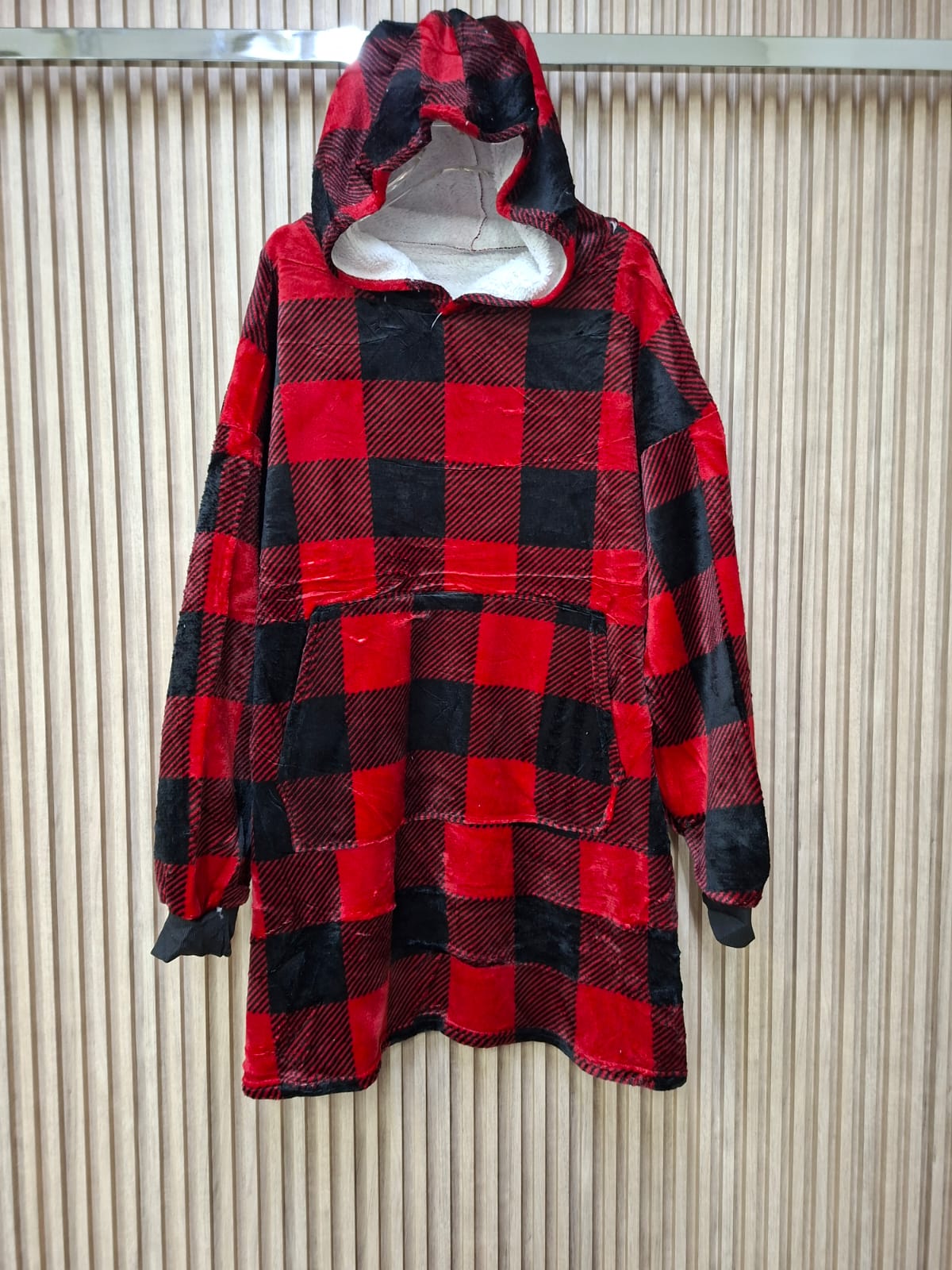 Sudadera Cory JK1055Q Cobija Manga Larga Con Bolsa Funcional Aborregado Unitalla Cuadrados Ideal Para El Invierno Para Petit YCurvy Moda Femenina Tendencia Viral