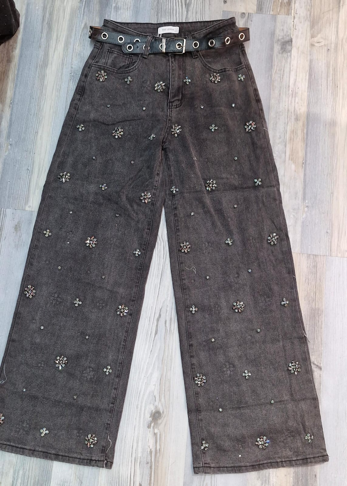 Pantalón LM1081 Mezclilla Oscuro y Claro Tallas M y L  Petit Curvy Ideal Para Uso Diario Casual Con Flores De  brillos Platas Moda Femenina Mexicana Viral tendencia