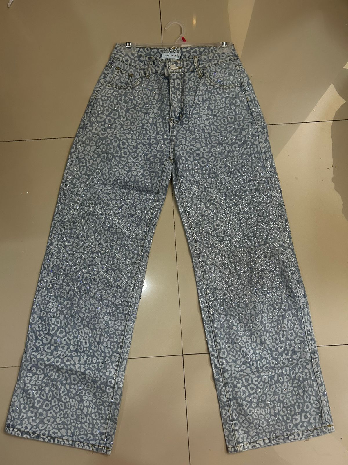 Pantalon LM1016 Animal Print Claro y Oscuro Con Brillos Talla S M y G  Mezclilla Regida Con Brillos Ideal Para Esta Temporada Para Petit Con Sublimado de animal Print Tendencia Viral Moda Femenina Casual Para Uso Diario