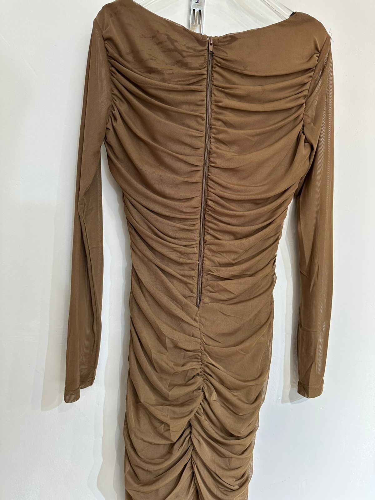 Vestido Mess Corto Manga Larga Con mesh Corrugado Ideal Para Salidas Especiales Con Cierre Invisible Trasero Para Mujer Moda Femenina Tendencia Viral