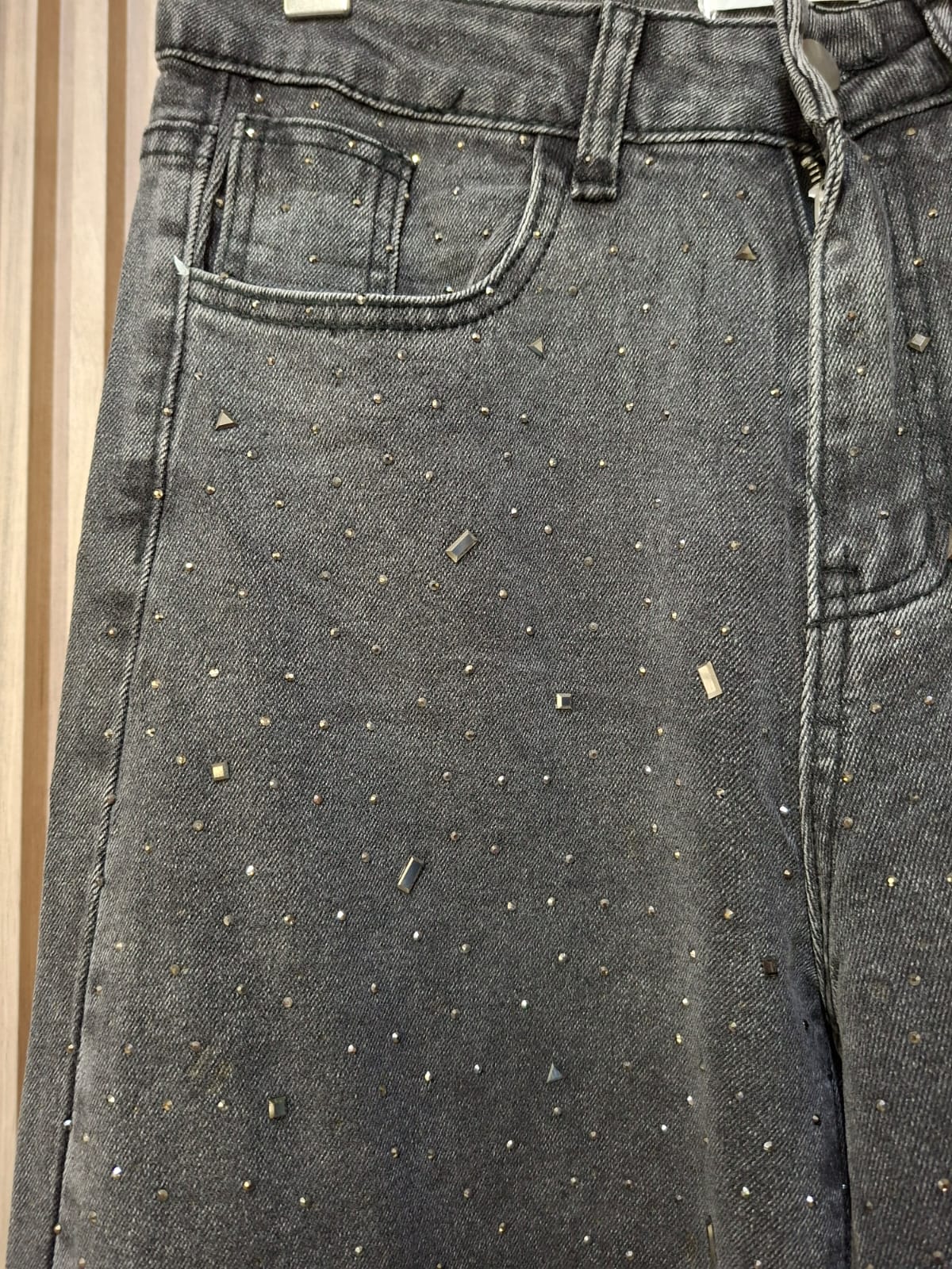 Pantalon LM1080 Con Brillos Tipo Espejo Denim Oscuro Claro y Negro Con Bolsas Funcionales Para Cualquier Ocasion Casual Moda Femenina Tendencia Viral