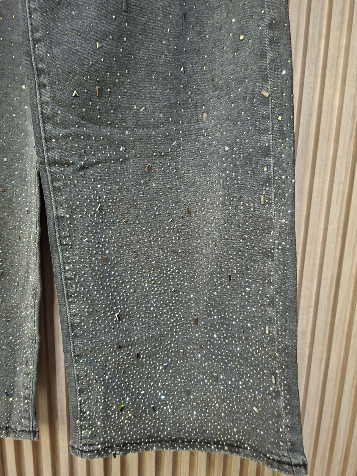 Pantalon LM1080 Con Brillos Tipo Espejo Denim Oscuro Claro y Negro Con Bolsas Funcionales Para Cualquier Ocasion Casual Moda Femenina Tendencia Viral