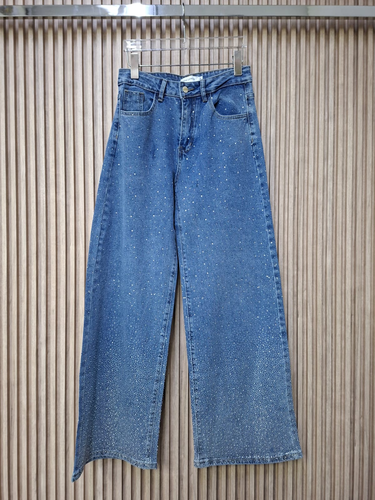 Pantalon LM1076 S M y G Con Brillos Enfrente y Atras Denim Ideal Para Petit y Curvy Casual Corte Recto  Con Bolsas Funcionales Para Uso Diario Moda Femenina Mexicana