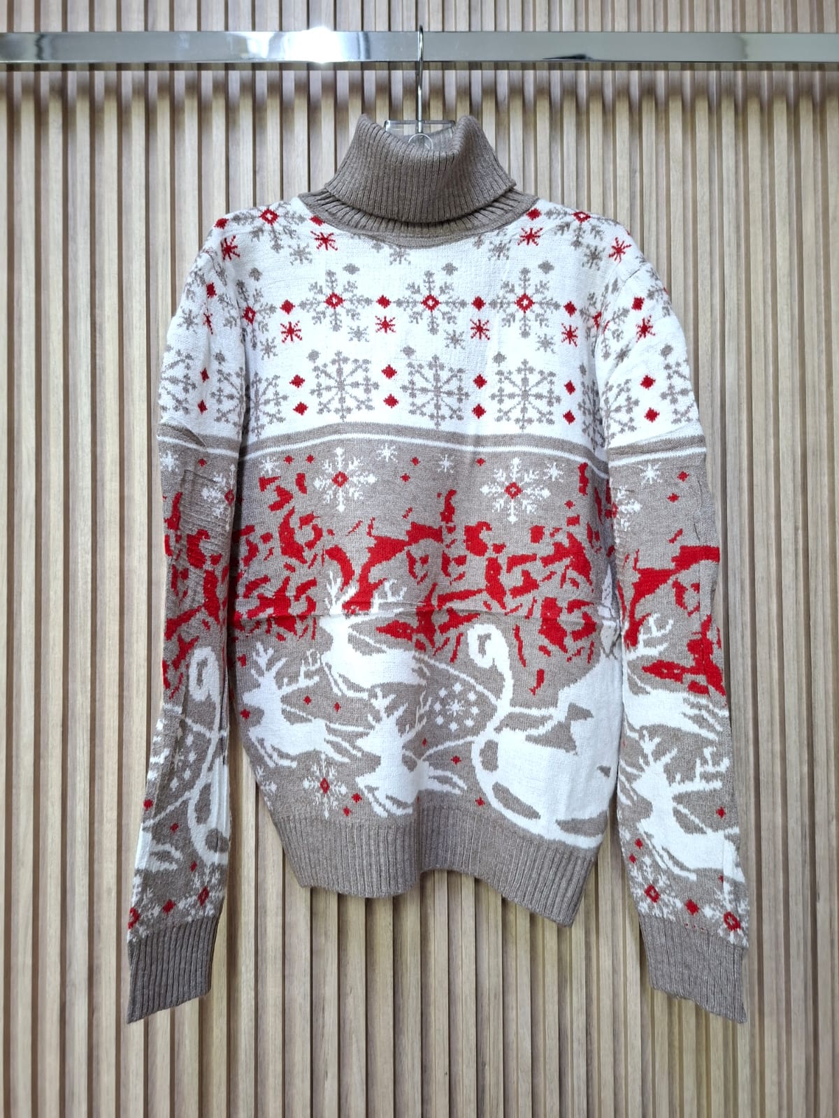 Suéter de Renos y Nieve ZM11718: Tu pase al Polo Norte. Calido, Para Uso En Temporada De Invierno, Comodo, Tejido Suave