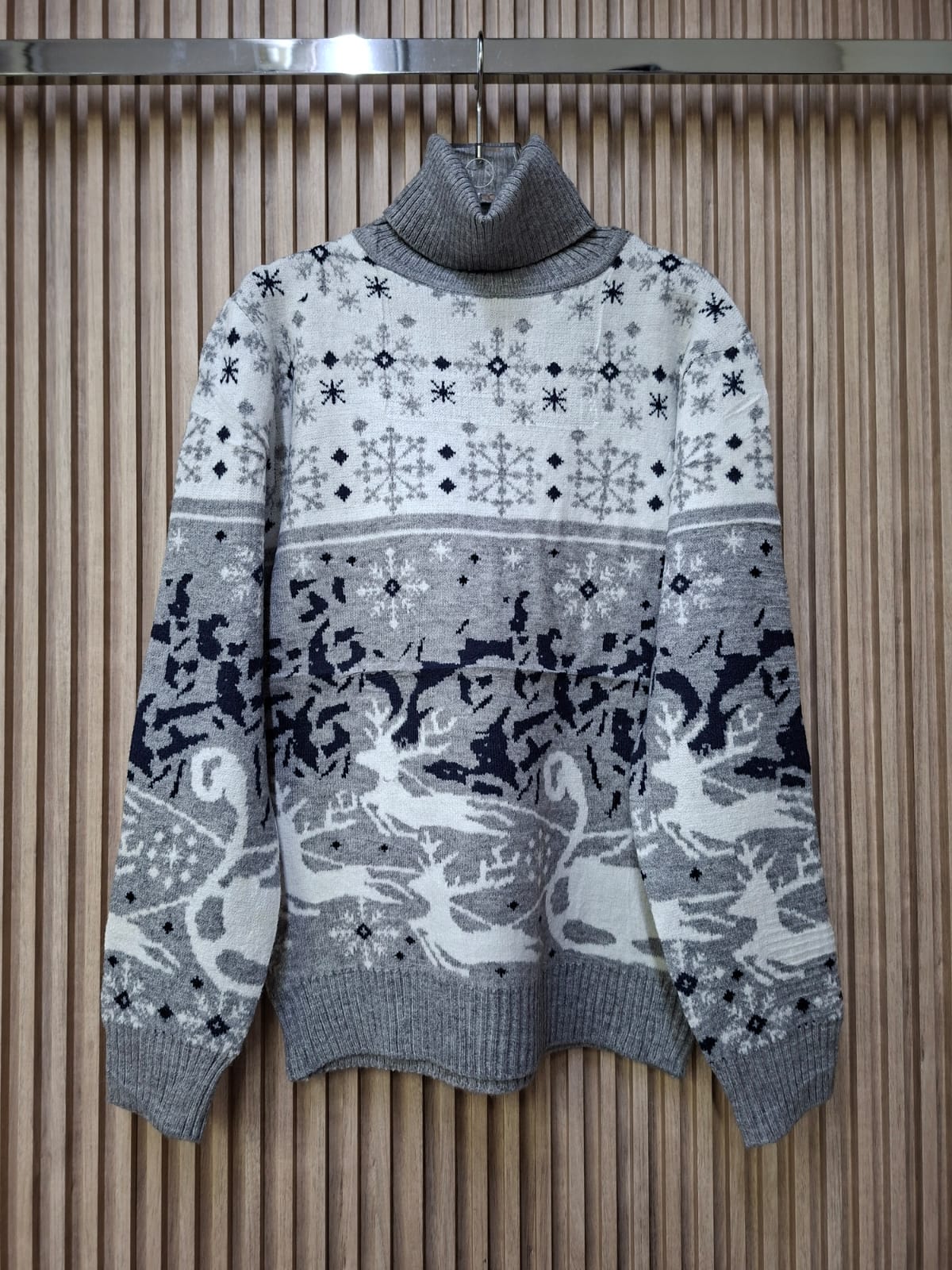 Suéter de Renos y Nieve ZM11718: Tu pase al Polo Norte. Calido, Para Uso En Temporada De Invierno, Comodo, Tejido Suave