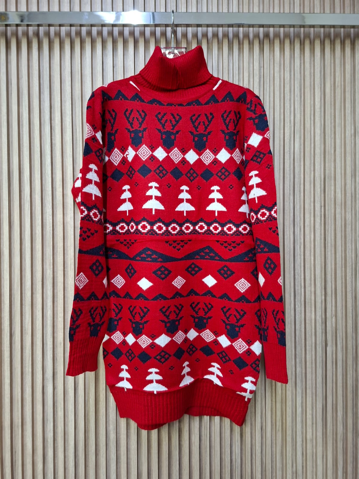 Maxi Suéter Tejido 'Hyggie': Largo, Suave y con Patrones Navideños