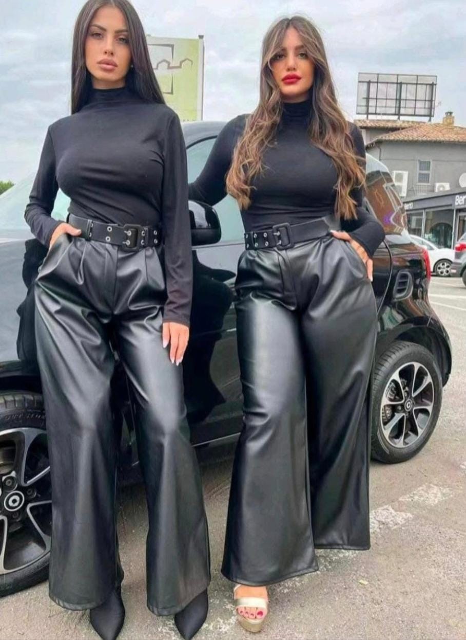 Pantalón M53934PT Wide-Leg "Sienna" de Vinipiel. Elegante, Femenina, Con Estilo Audaz, Contemporaneo, Sofisticado Y De Textura Suave, Con Estilo Elegante.