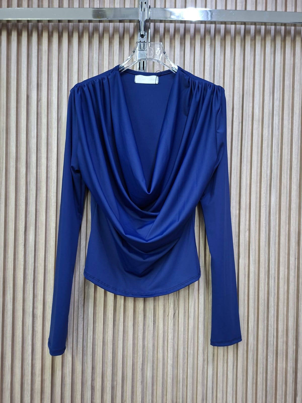 Blusa Malva Glamour. Con Estilo Y Elegancia, Femenina, Sofisticada, Versatil, Ideal Para Sentirte Poderosa Y Delicadamente Chic.