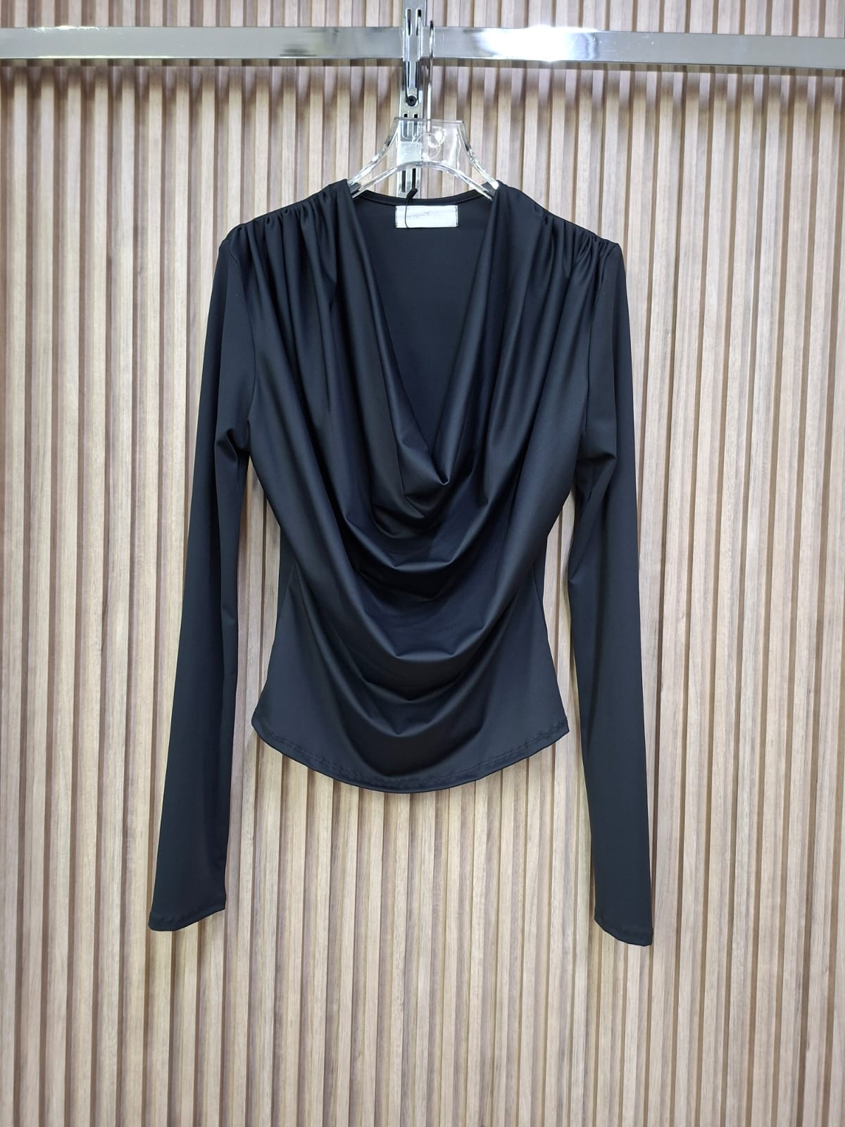 Blusa Malva Glamour. Con Estilo Y Elegancia, Femenina, Sofisticada, Versatil, Ideal Para Sentirte Poderosa Y Delicadamente Chic.