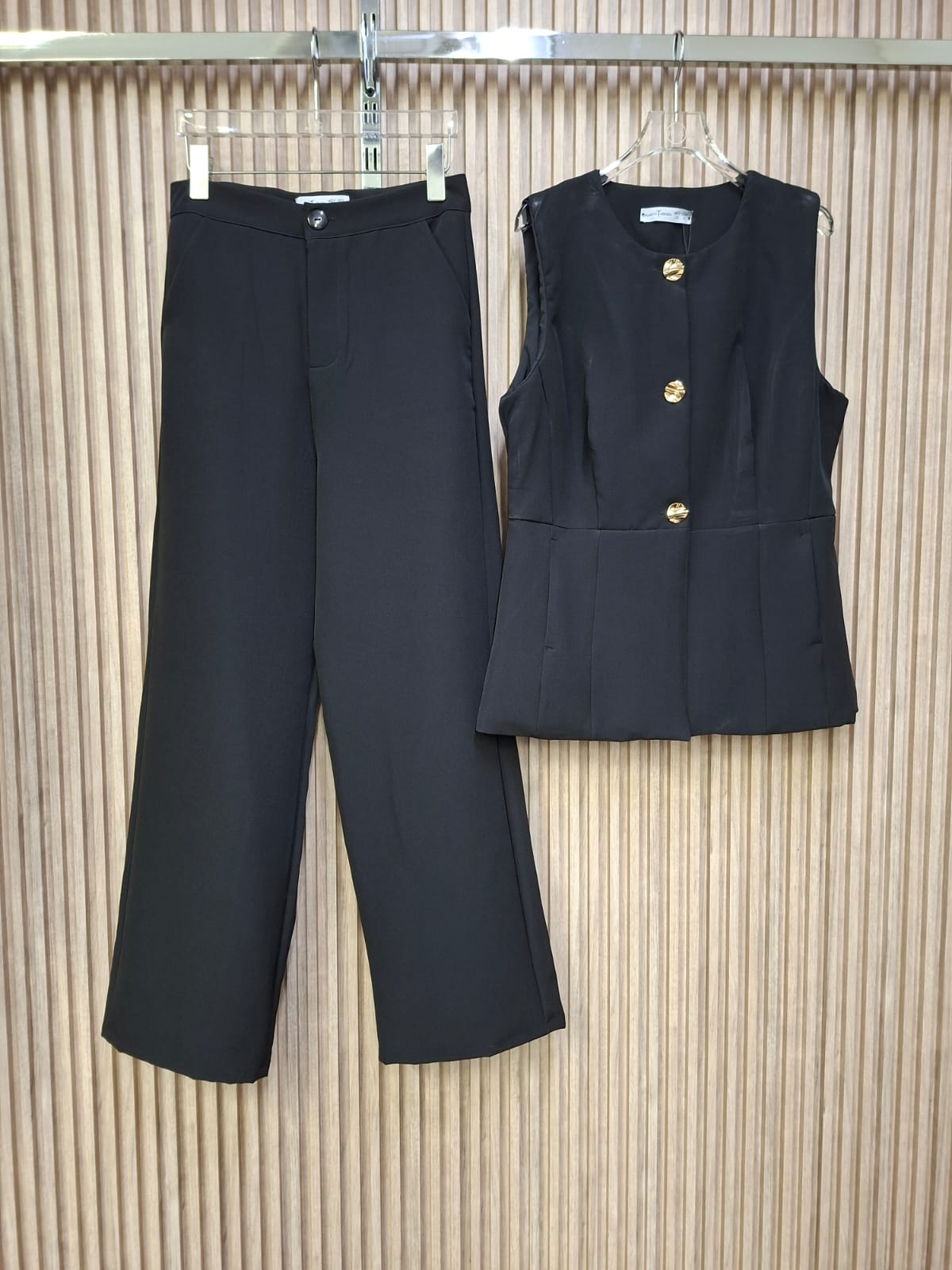 Set Andre. Modelo Ideal Para Lucir Bella, Elegante, Con Un Porte Sofisticado, Femenina y Versatil.