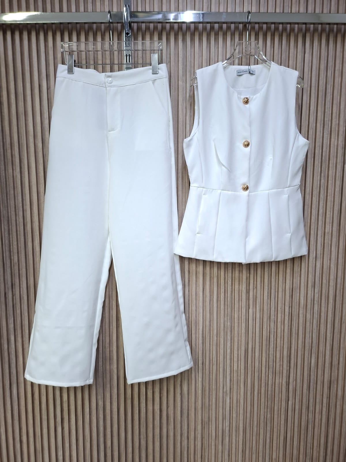 Set Andre. Modelo Ideal Para Lucir Bella, Elegante, Con Un Porte Sofisticado, Femenina y Versatil.