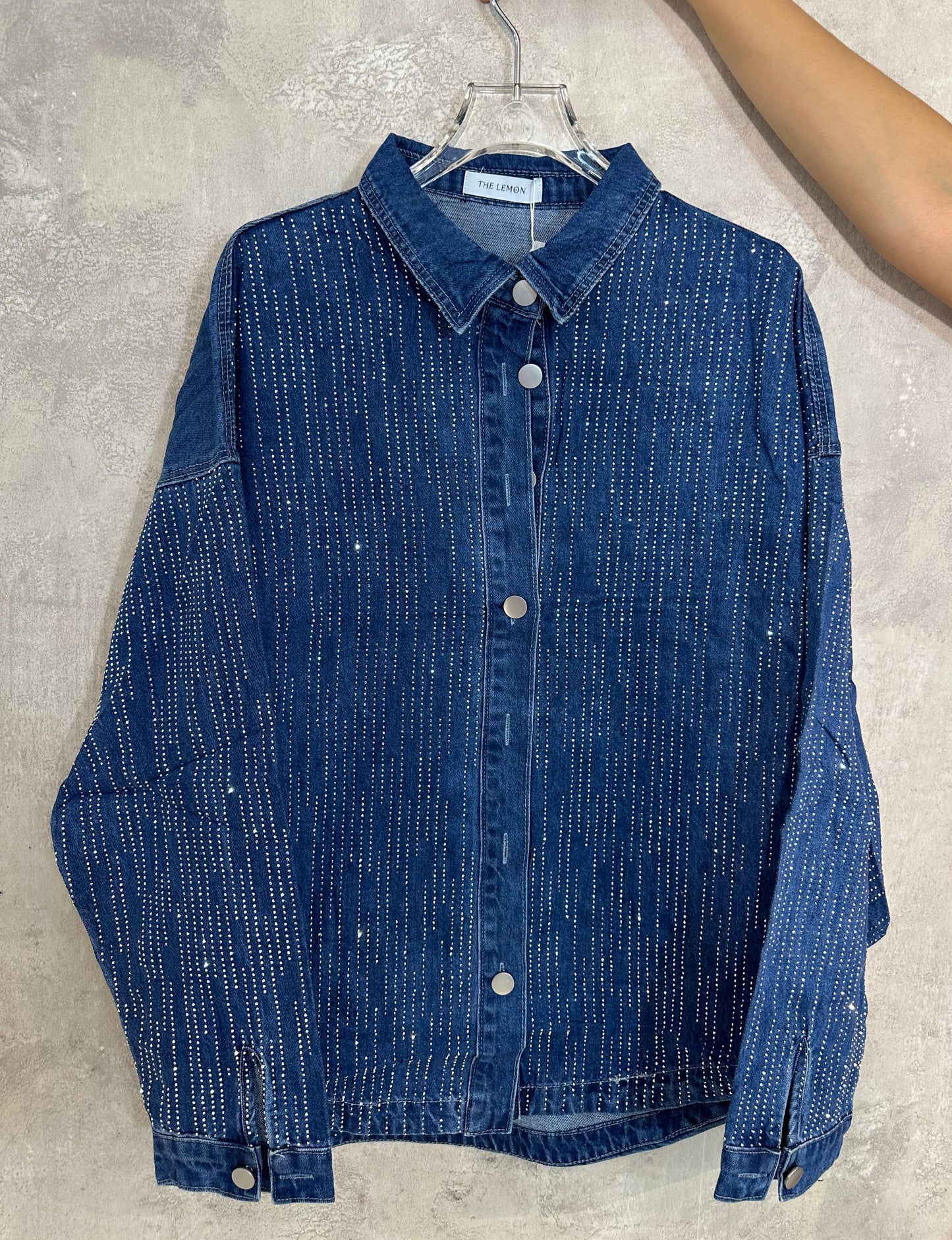 Camisa LM1085 Denim Noche de Gala. De Corte Oversize, Moderno, Comodo, Ligero, Femenino, Sofisticada y Versatil.