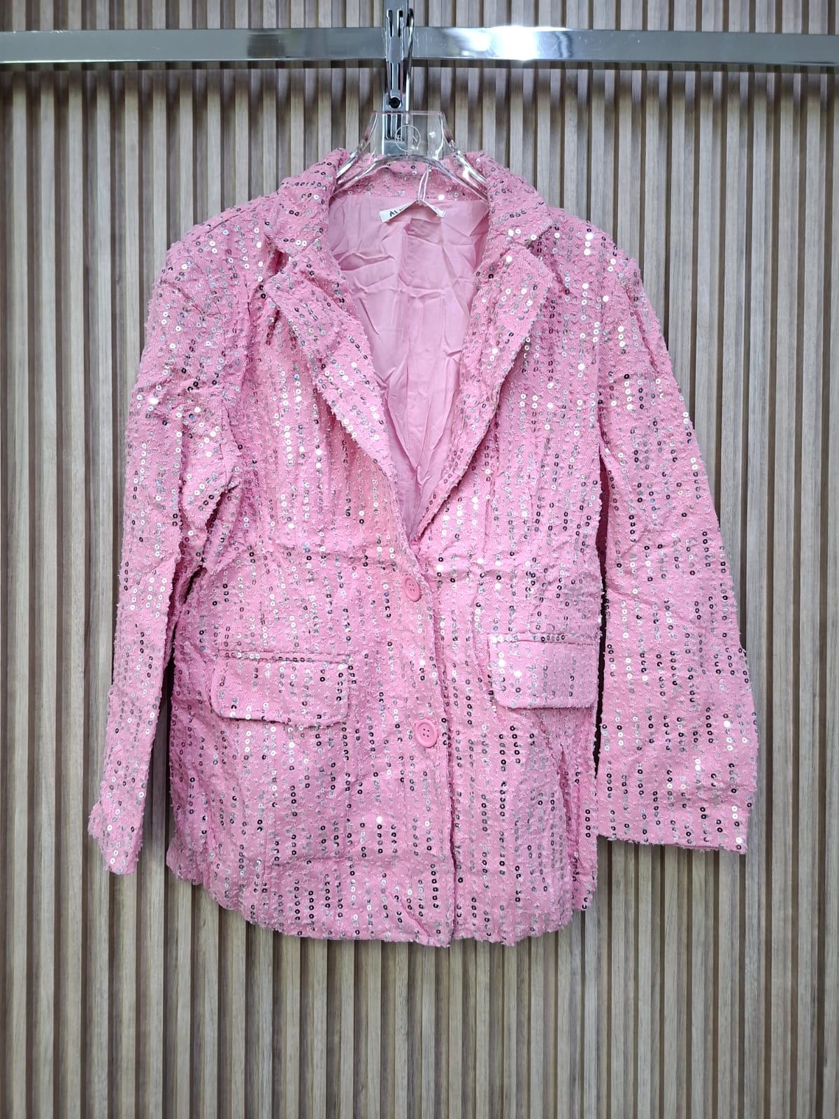 Blazer 41277 Cielo de Lentejuelas. Es Una Pieza Deslumbrante, Llamativo, Elegante, Combinable, Chic, Femenino, Con Un Corte Clasico Y Favorecedor.