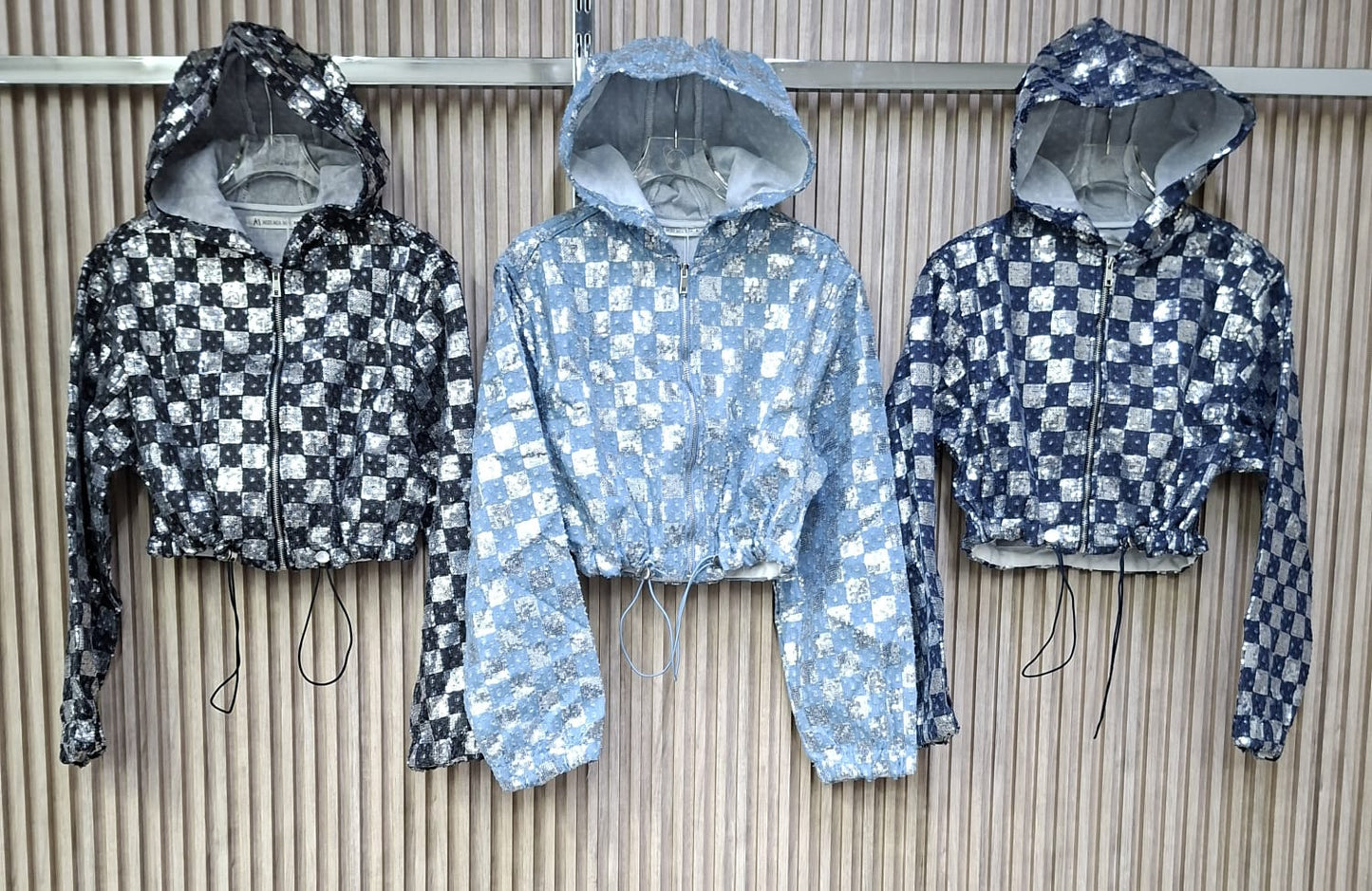 Chamarra 41249 Torera Dama Ajedrez. Modelo Con Efecto Dinamico, Cautivador, Femenino, Brillante, Elegante y Glamurosa.