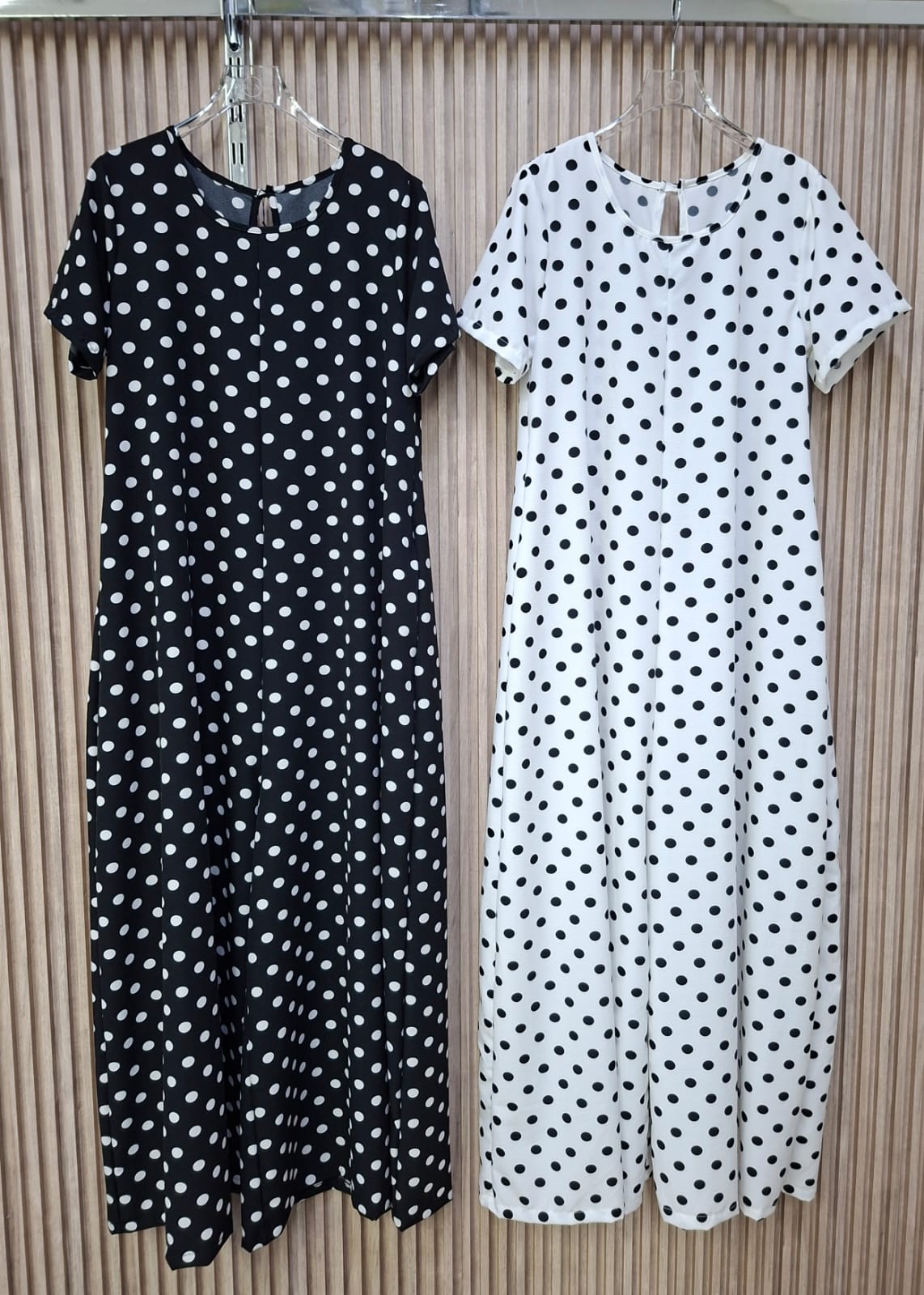 Boho Giverny Lunares. Modelo Comodo, Fresco, Casual, Femenino, Para Tallas Petit, Curvy, De Caida Suelta Y Fluida, Favorecedor, De Patas Anchas.