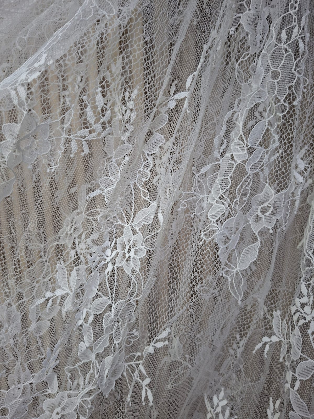 Falda 41525 Denim Serena. Elegante, Casual, Femenina, De Tallas CH, M Y G, Sofisticada, Versatil, Fusion Perfecta Entre Lo Urbano Y  Lo Etereo, Adenas De Confianza Y Comodidad.