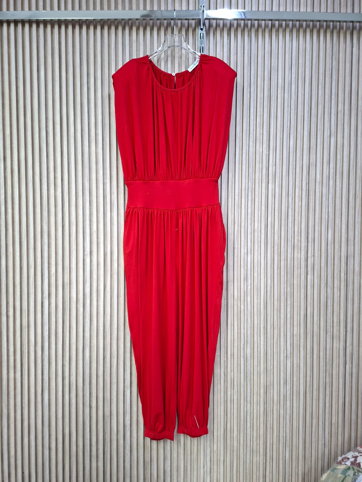 Palazzo Imperio Hombreras. Modelo Elegante Y Comodo, Que Te Hara Sentir Libre, Poderosa Y Fresca, Esta Hecho De Tela Brush Calida Y Suave, Es Super Femenino, Ideal Para Eventos Donde Te Puedas Sentir Sofisticada.