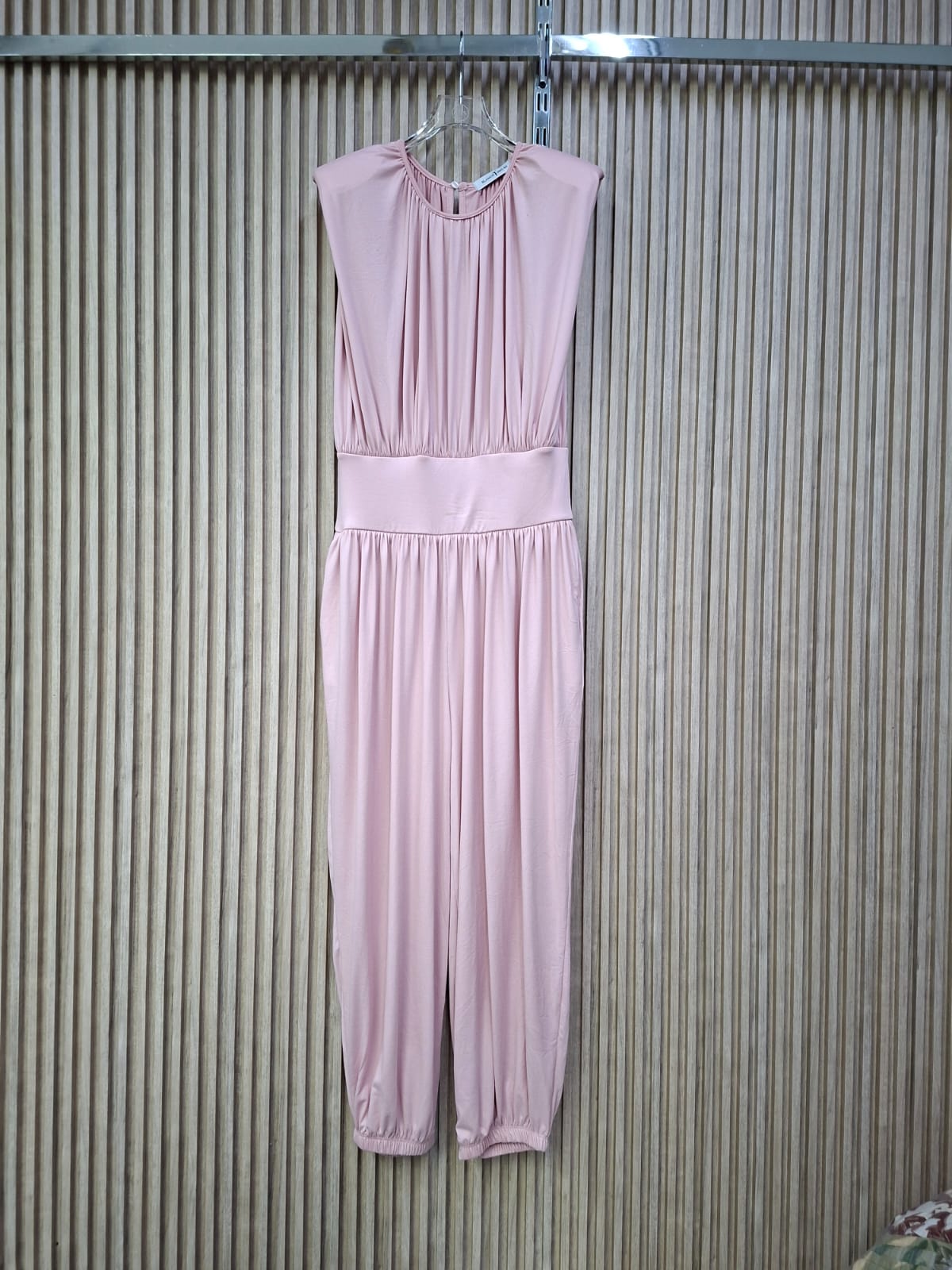 Palazzo Imperio Hombreras. Modelo Elegante Y Comodo, Que Te Hara Sentir Libre, Poderosa Y Fresca, Esta Hecho De Tela Brush Calida Y Suave, Es Super Femenino, Ideal Para Eventos Donde Te Puedas Sentir Sofisticada.