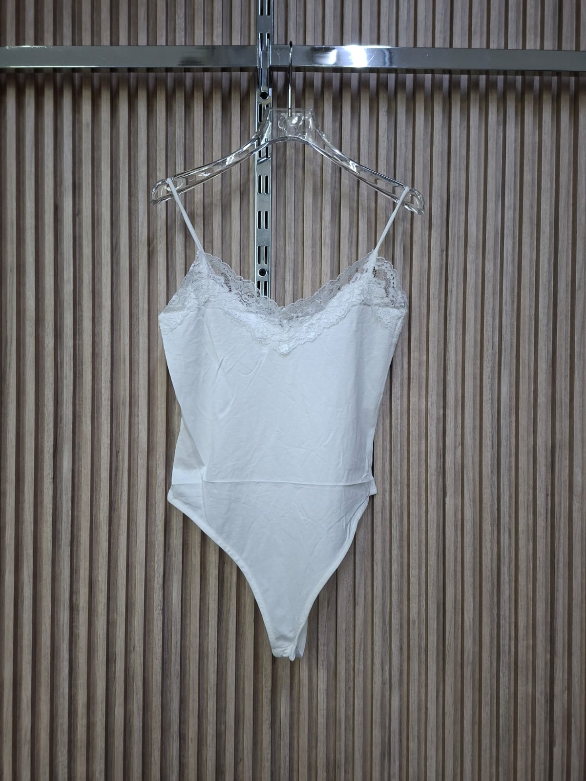 Body U1830 Rita. Con Detalle De Encaje, Muy Femenino, Casual, Chic Y Combinable.