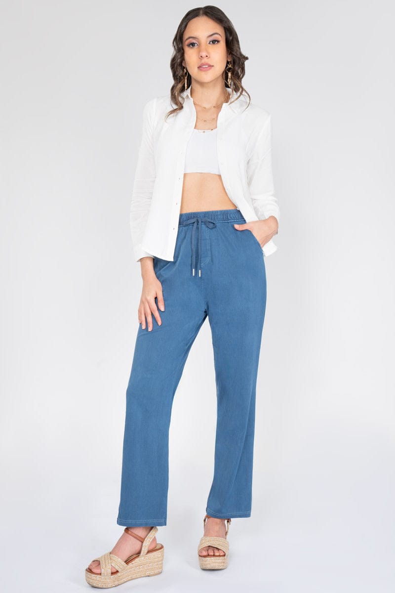 Pantalon TS69 Ashly. Super Comodo, Casual, Combinable, Versatil, Fresco Para El Uso Del Dia A Dia, Super Femenino Y De Tela Tipo Mezclilla Con Algodon Y Elastico.