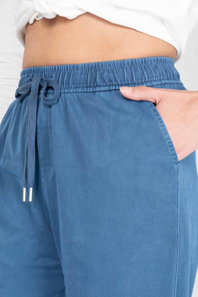 Pantalon TS69 Ashly. Super Comodo, Casual, Combinable, Versatil, Fresco Para El Uso Del Dia A Dia, Super Femenino Y De Tela Tipo Mezclilla Con Algodon Y Elastico.