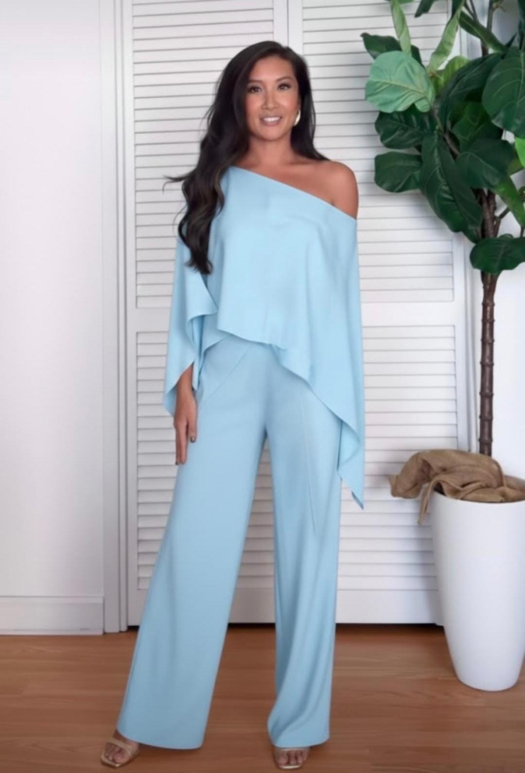 Set Sprint De 3 Piezas Oversize: Pantalón, Crop Top Y Capa.