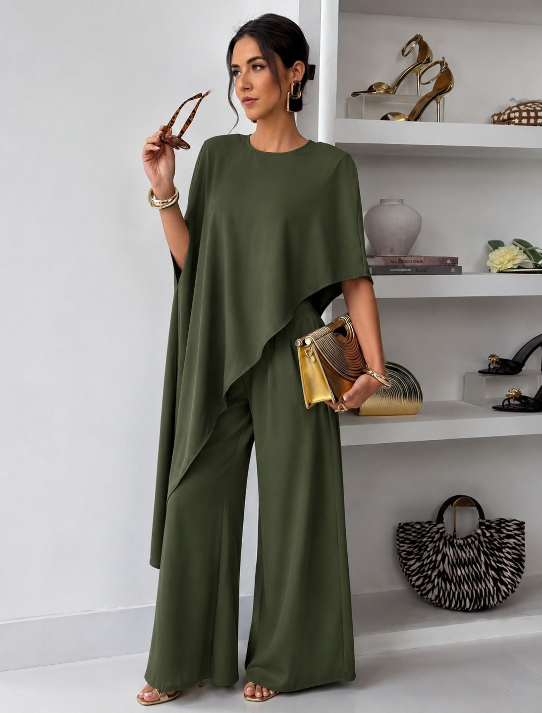 Set Fatima Con Blusa Capa Asimétrica.
