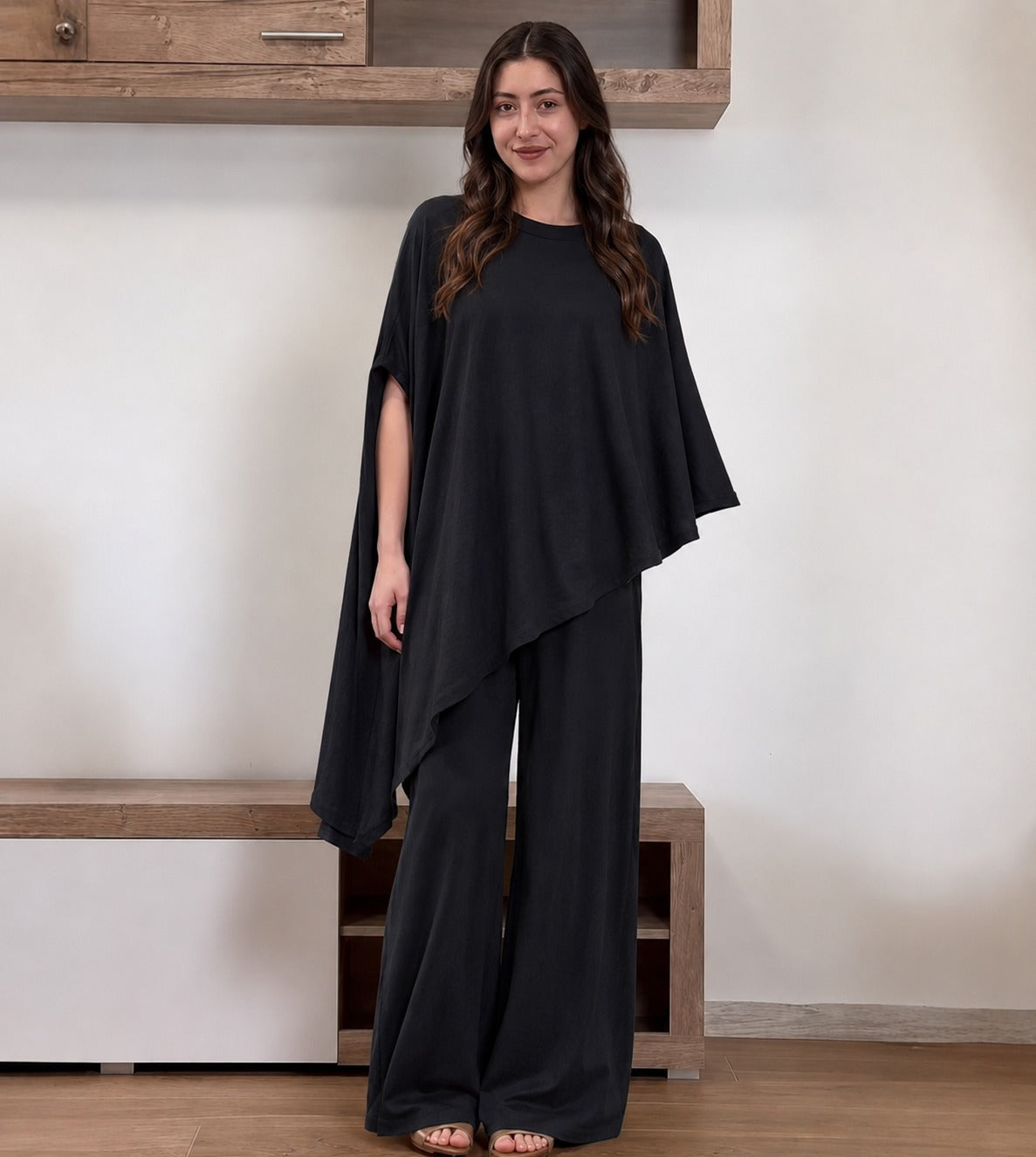 Set Fatima Con Blusa Capa Asimétrica.
