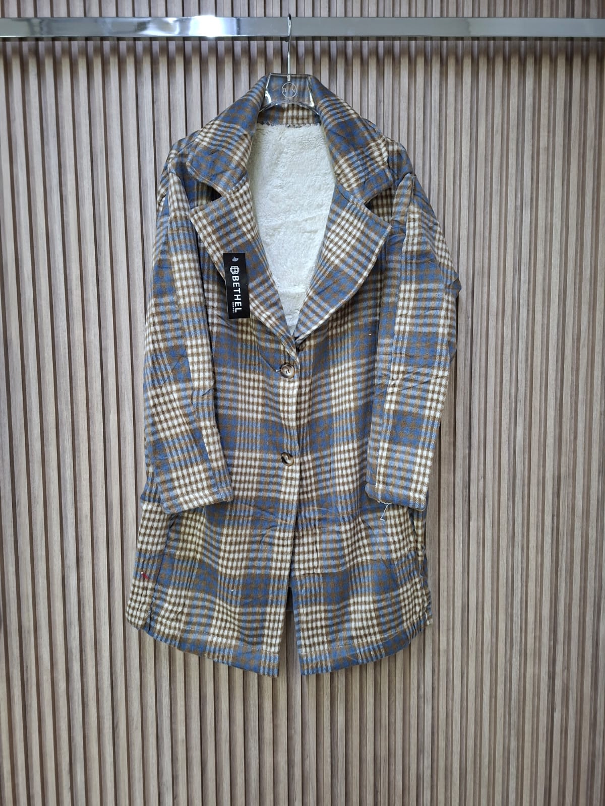 Abrigo Dinamarca  JK1057Q Talla S M G y XL Para Petit Curvy Ideal Para Invierno Largo Con Botones Aborregado Con Bolsas Funcionales Viral Moda Mexicana Tendencia Casual Elegante Para El Dia Dia