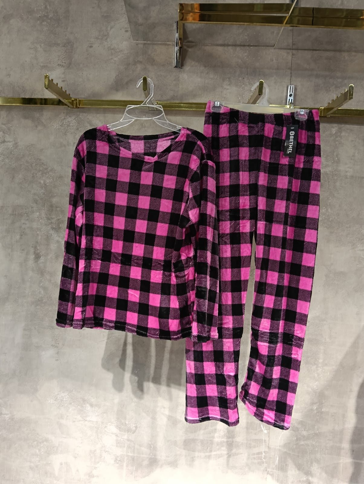 Pijama Rose WPS76 Ideal Para Dormir Calientito Para Este Invierto Manga Larga Polar Talla S/M y G/XL Para Petit y Curvy Comodidad Versatil Tendencia Viral Para Uso De Noche