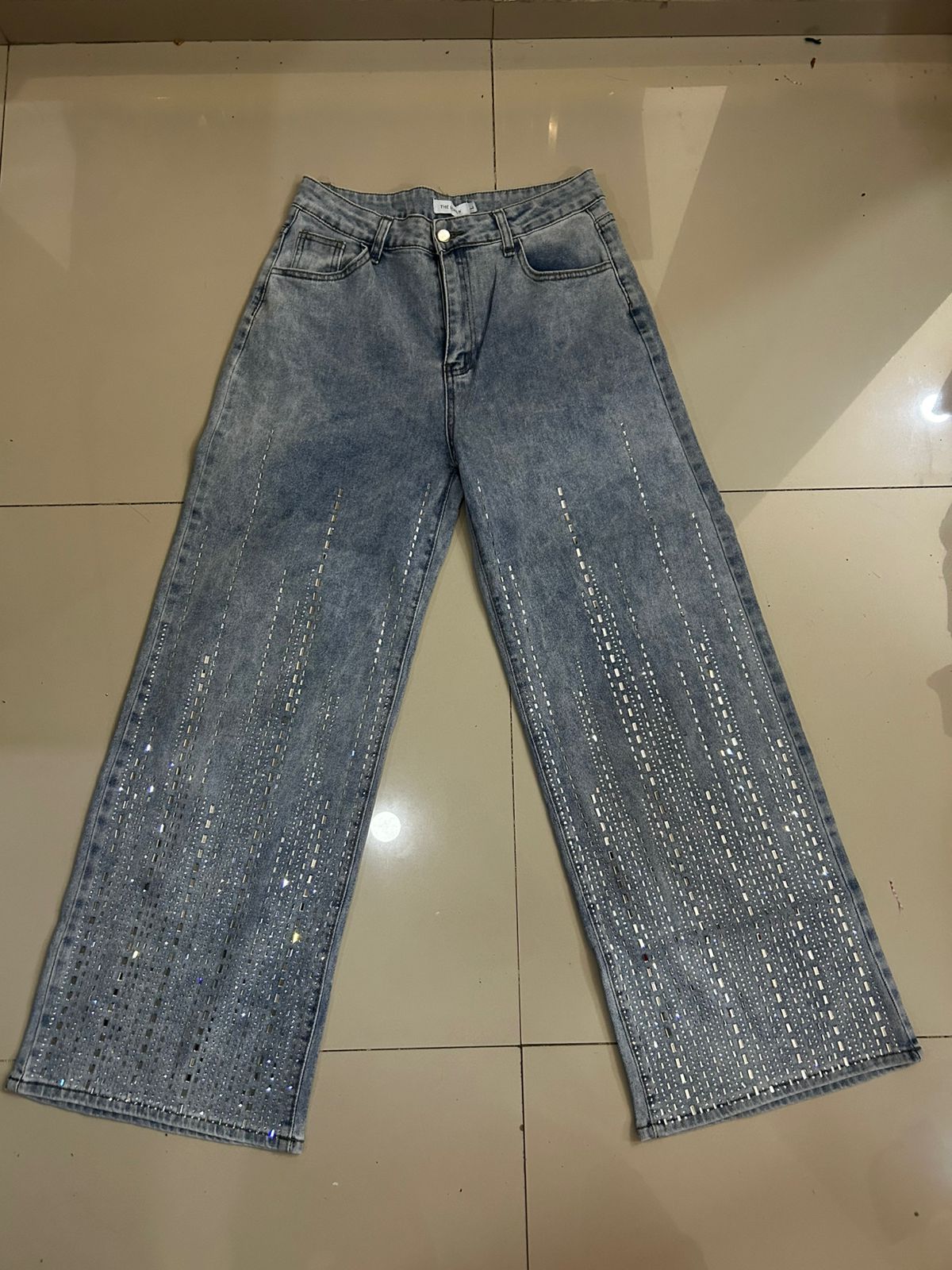 Pantalon LM1077 Mezclilla Clara Oscura Negro En Talla S M y G Con Brillos En La Parte De Abajo Petit Curvy Casual Para Cualquier Cuerpo Uso Diario