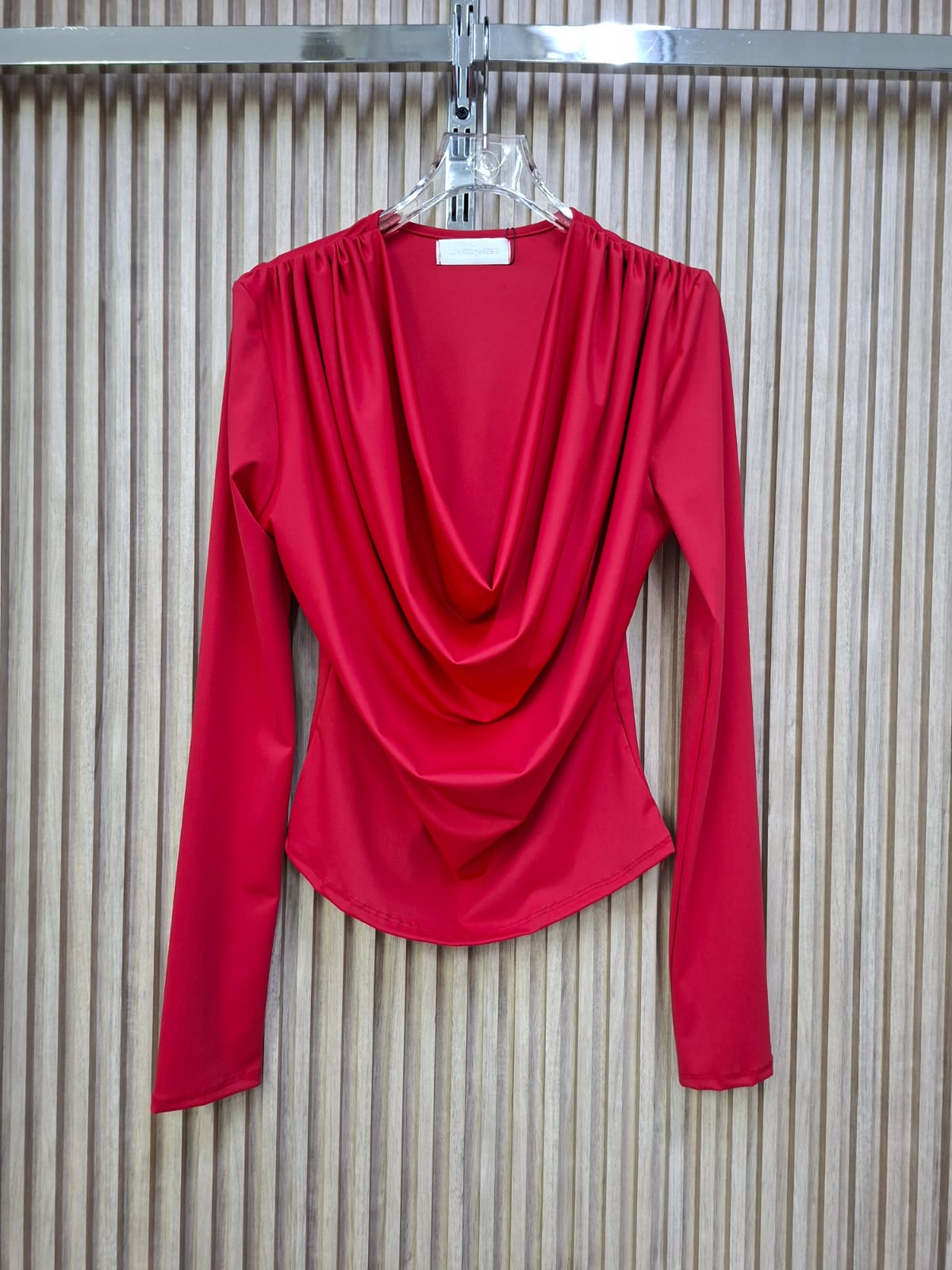 Blusa Malva Glamour. Con Estilo Y Elegancia, Femenina, Sofisticada, Versatil, Ideal Para Sentirte Poderosa Y Delicadamente Chic.