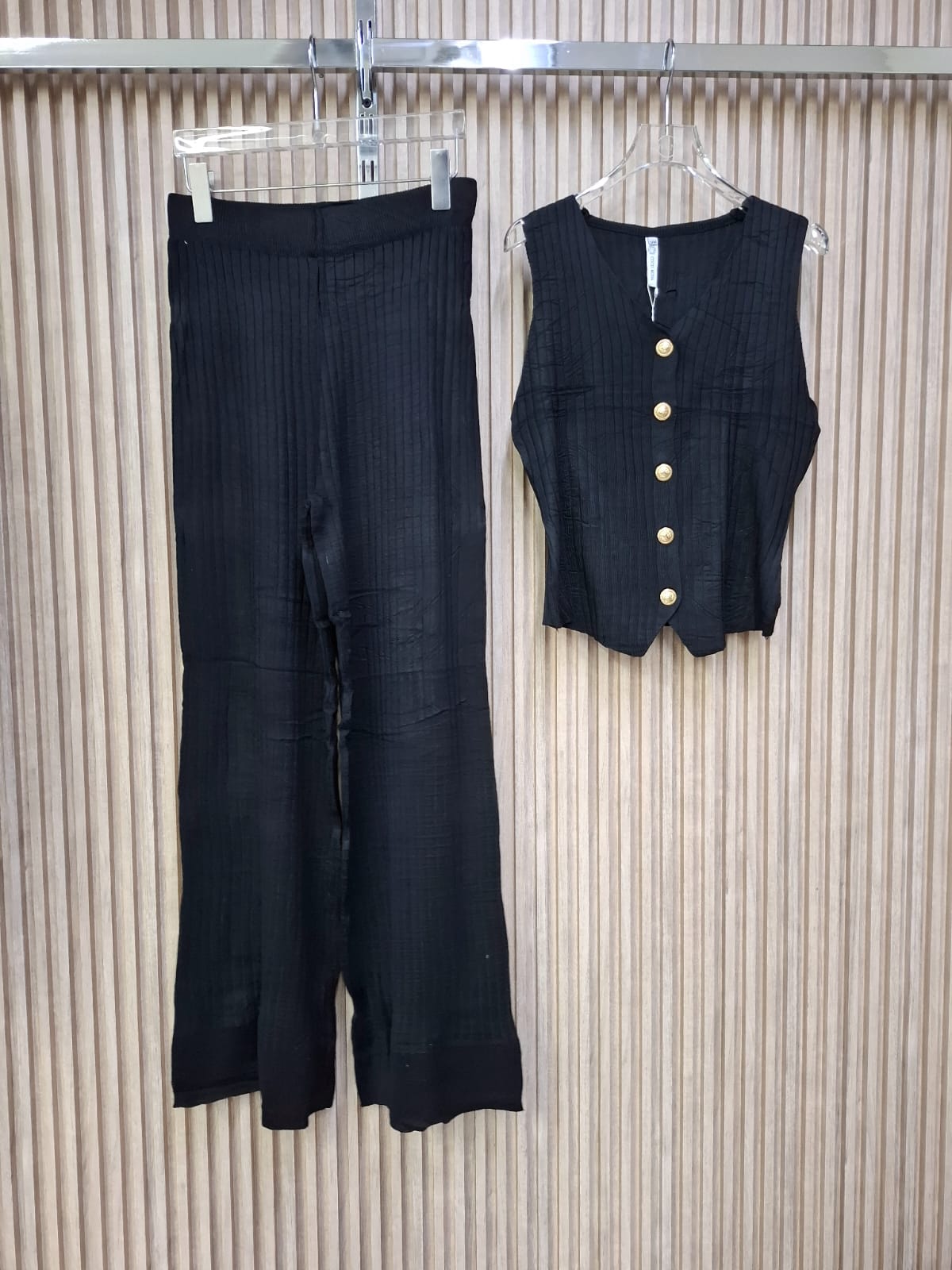 Set FF- 12367 Tejido Relax. Modelo De Lujo, Versatil Y Perfecto, Femenino, Comodo, De Punto Ligero Y Excelente Caida.