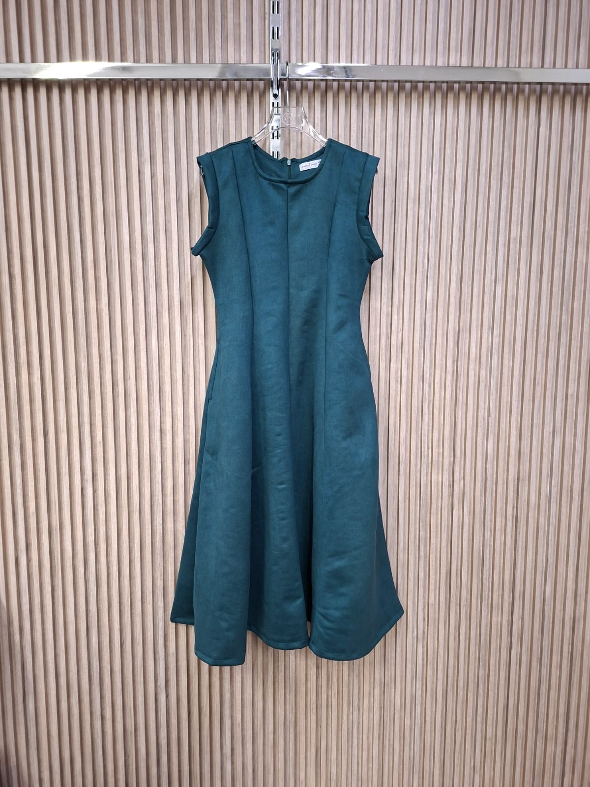 Vestido Senit Gamuza Talla Compartida S/M y M/G Ideal Para El Otoño Sin Mangas Largo Corte A Con Cierre Invisible Para Petit Curvy Moda Tendencia Femenina Viral Con Bolsas Funcionales