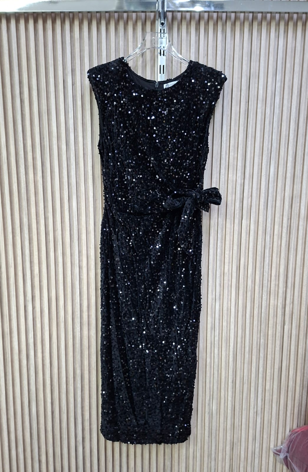 Vestido Lentejuelas ST24641 Daniela. Modelo Clasico Elegante, Con Un Toque Apasionado, Ideal Para Estas Fechas Decembrinas O Bien Para Cualquier Evento Especial.