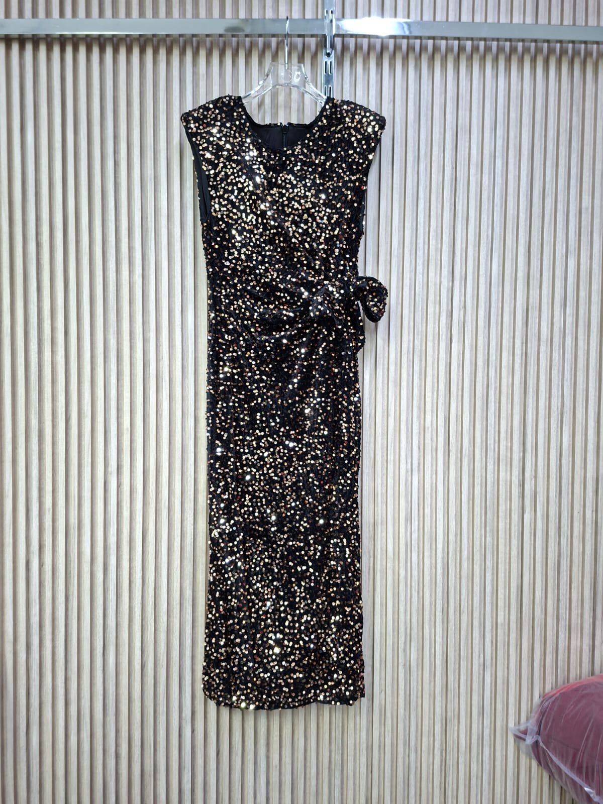 Vestido Lentejuelas ST24641 Daniela. Modelo Clasico Elegante, Con Un Toque Apasionado, Ideal Para Estas Fechas Decembrinas O Bien Para Cualquier Evento Especial.