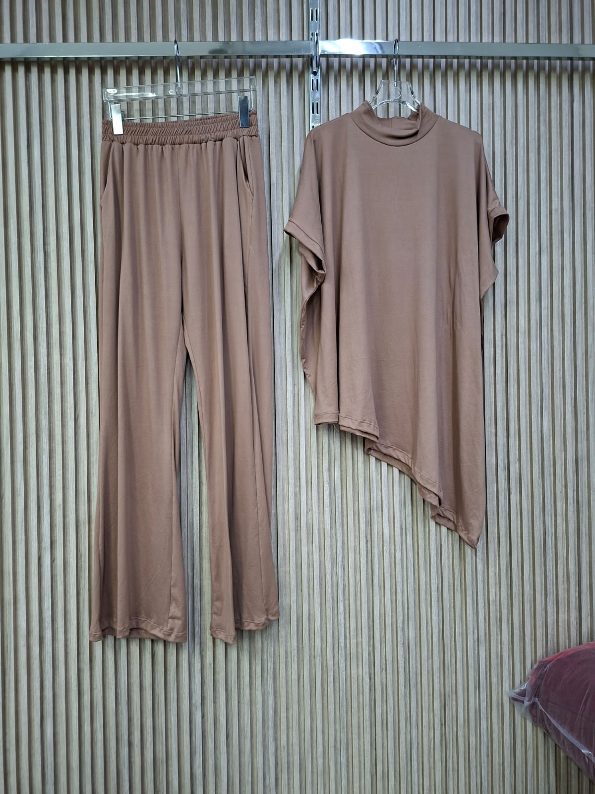 Set Amelia Brush. Modelo Comodo, Fresco, Casual, Para Uso Del Dia  A Dia, De Tela Suave, Para Tallas Curvy, Super Femenino.