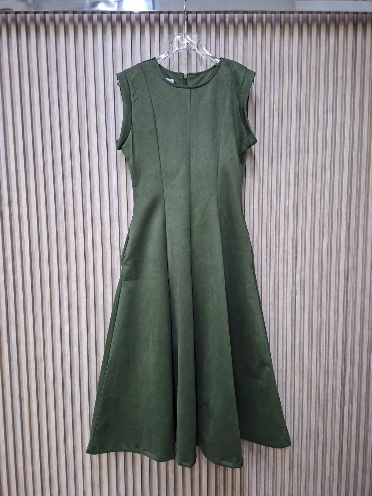 Vestido Senit Gamuza Talla Compartida S/M y M/G Ideal Para El Otoño Sin Mangas Largo Corte A Con Cierre Invisible Para Petit Curvy Moda Tendencia Femenina Viral Con Bolsas Funcionales