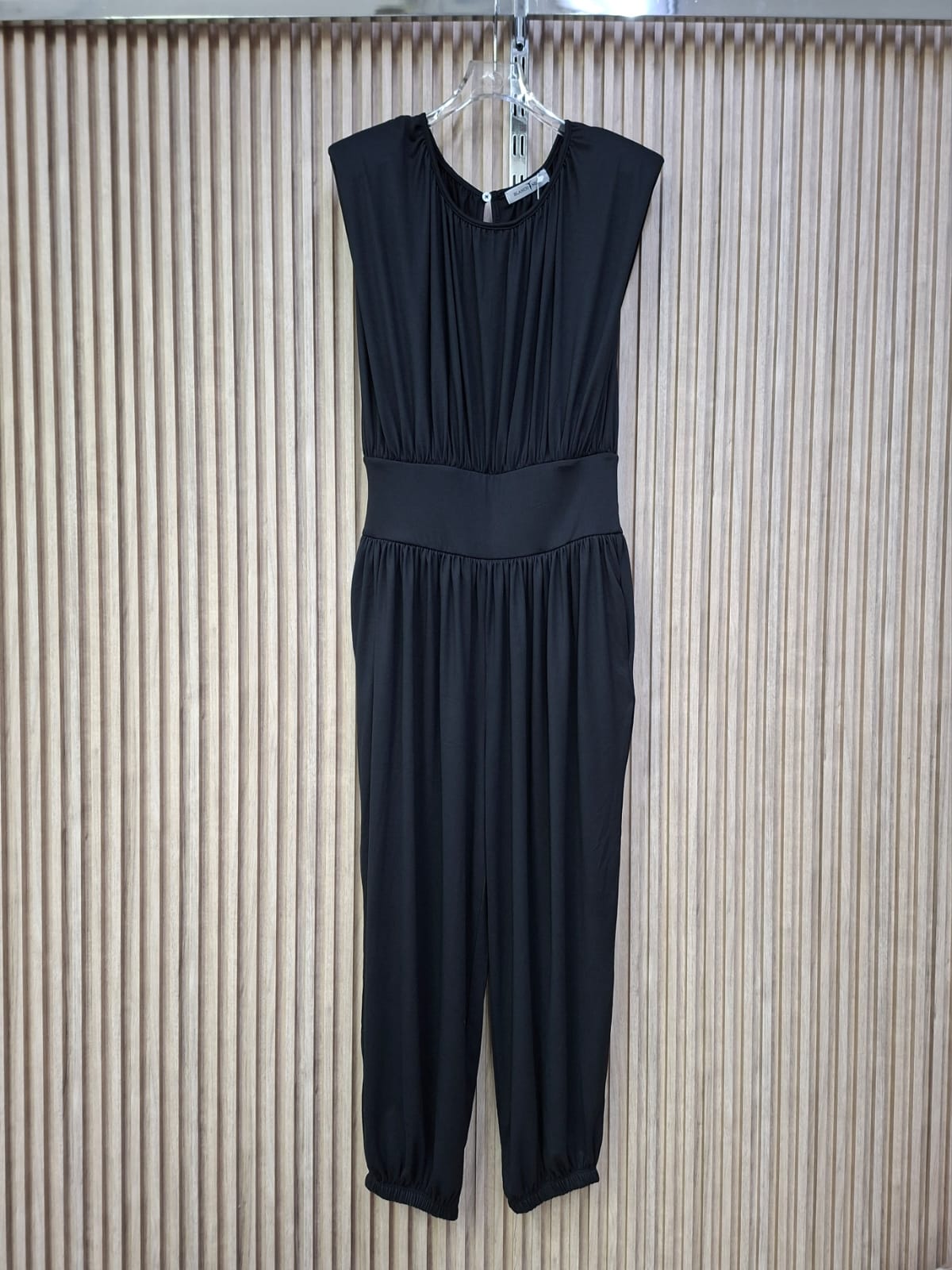 Palazzo Imperio Hombreras. Modelo Elegante Y Comodo, Que Te Hara Sentir Libre, Poderosa Y Fresca, Esta Hecho De Tela Brush Calida Y Suave, Es Super Femenino, Ideal Para Eventos Donde Te Puedas Sentir Sofisticada.