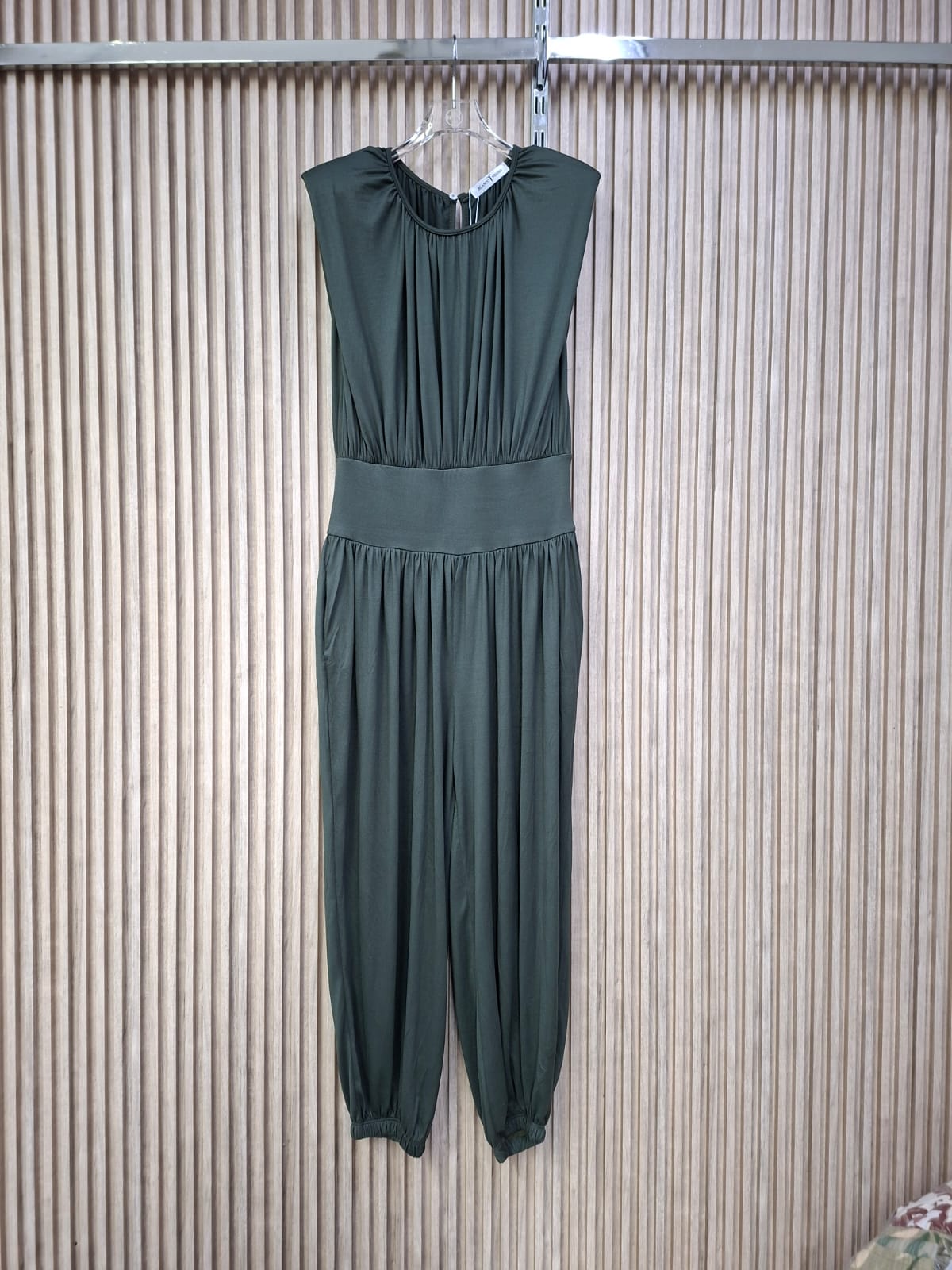 Palazzo Imperio Hombreras. Modelo Elegante Y Comodo, Que Te Hara Sentir Libre, Poderosa Y Fresca, Esta Hecho De Tela Brush Calida Y Suave, Es Super Femenino, Ideal Para Eventos Donde Te Puedas Sentir Sofisticada.